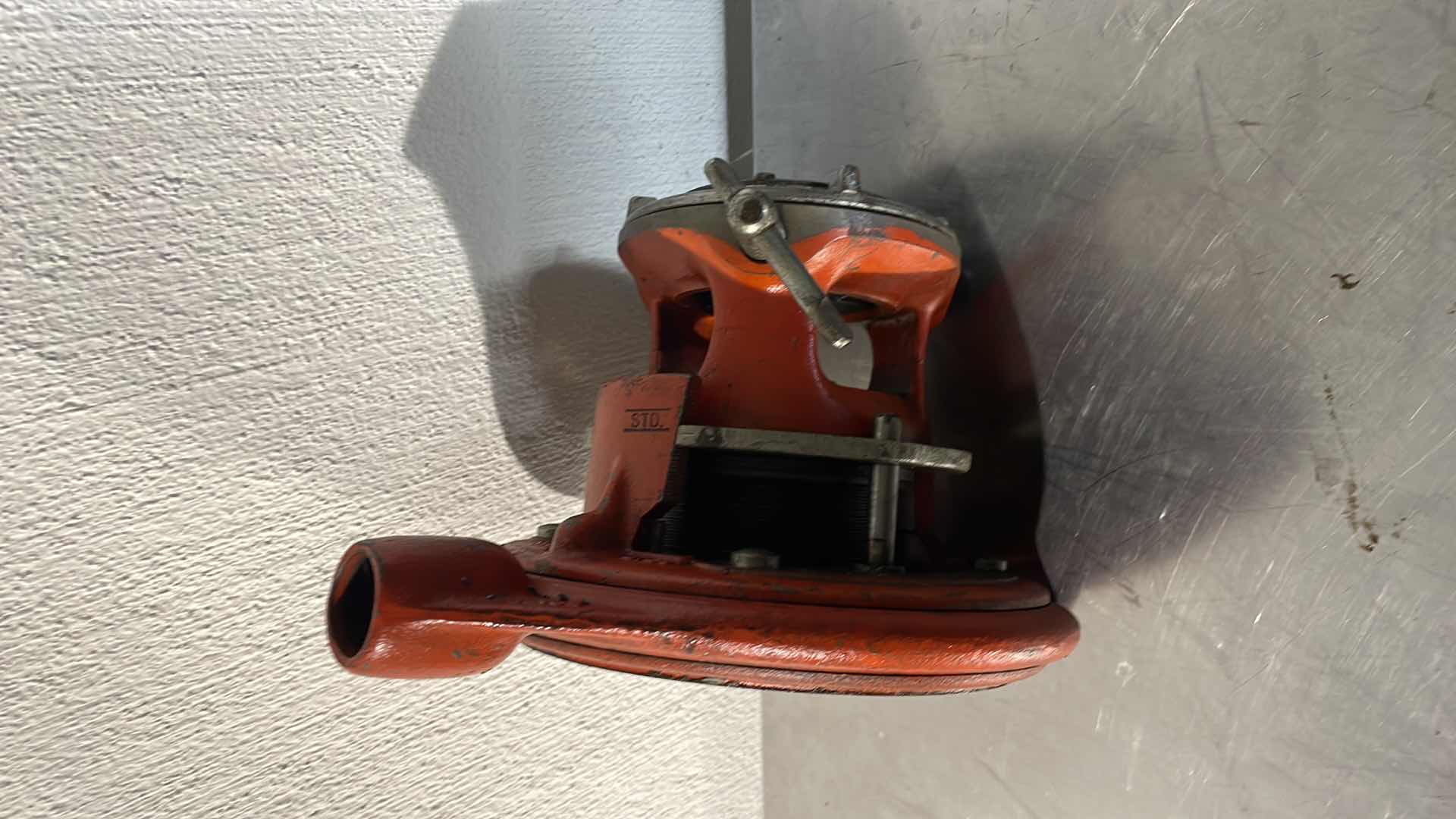 Photo 1 of RIDGID 65-R PIPE THREADER DIE HEAD FOR 1" TO 2" SIZE C 148-1