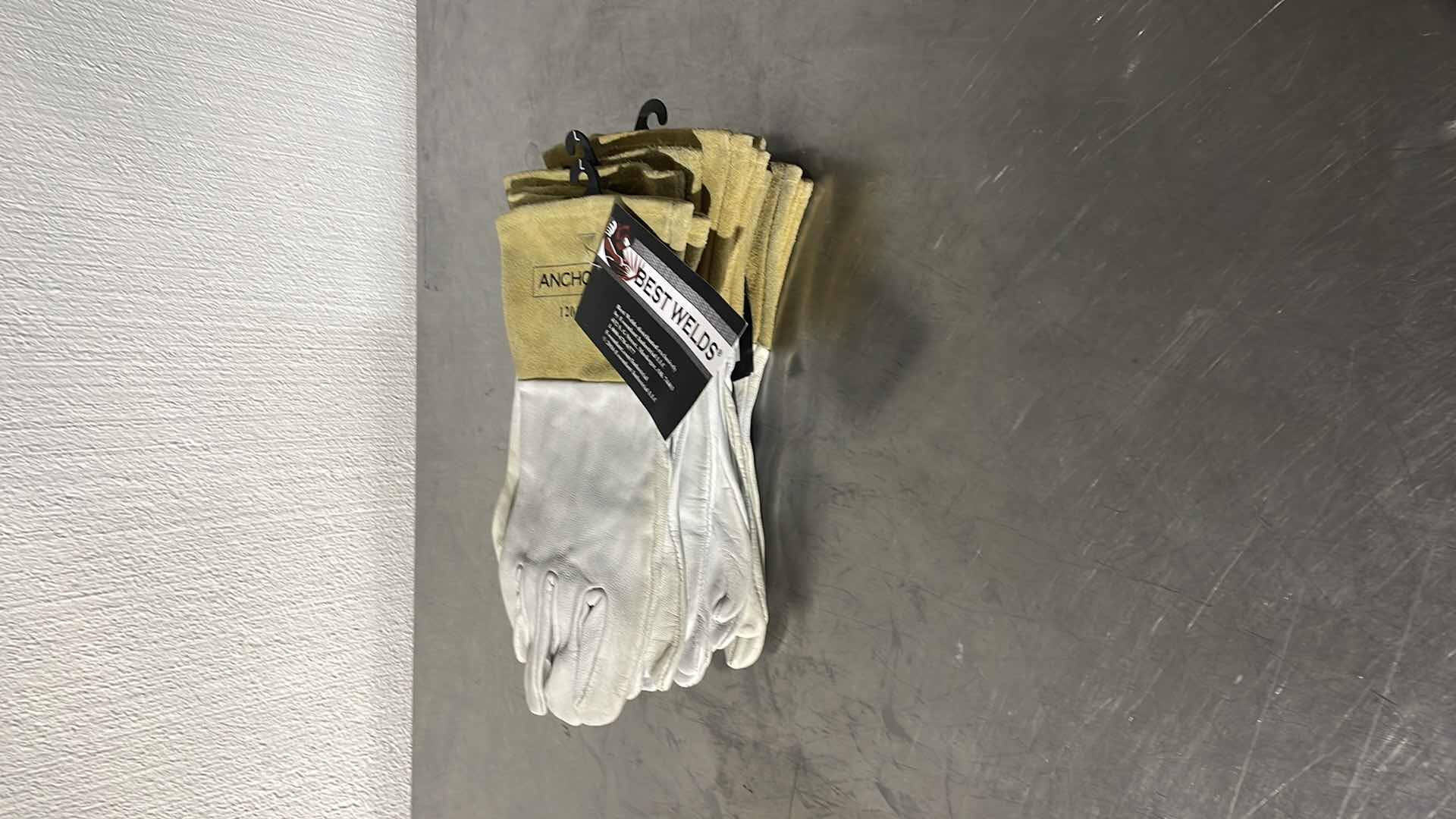 Photo 1 of BEST WELDS CAPESKIN TIG WELD GLOVE LARGE (6 PAIR)