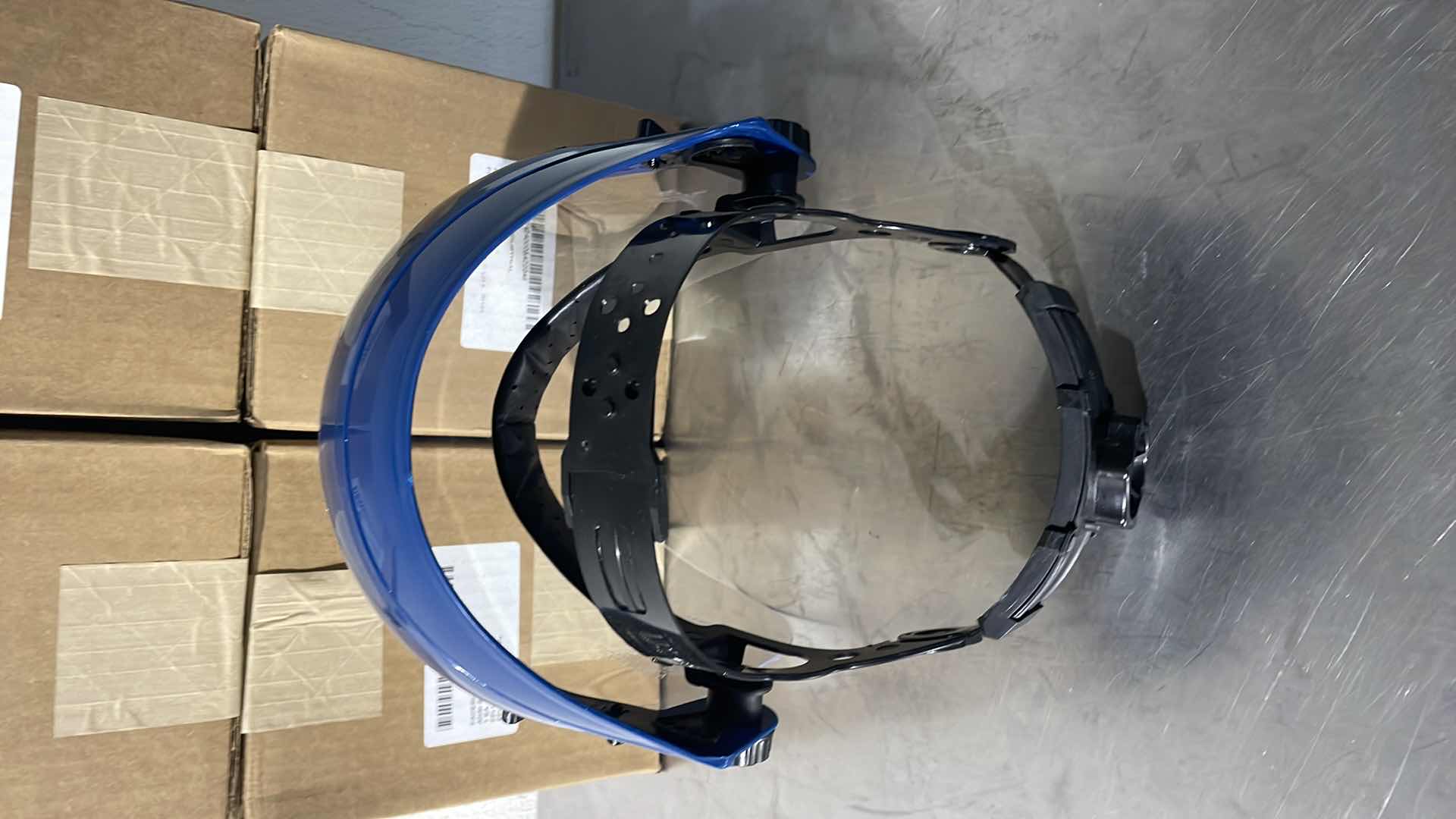 Photo 1 of US SAFETY INDUSTRIAL FACE SHIELD (5)