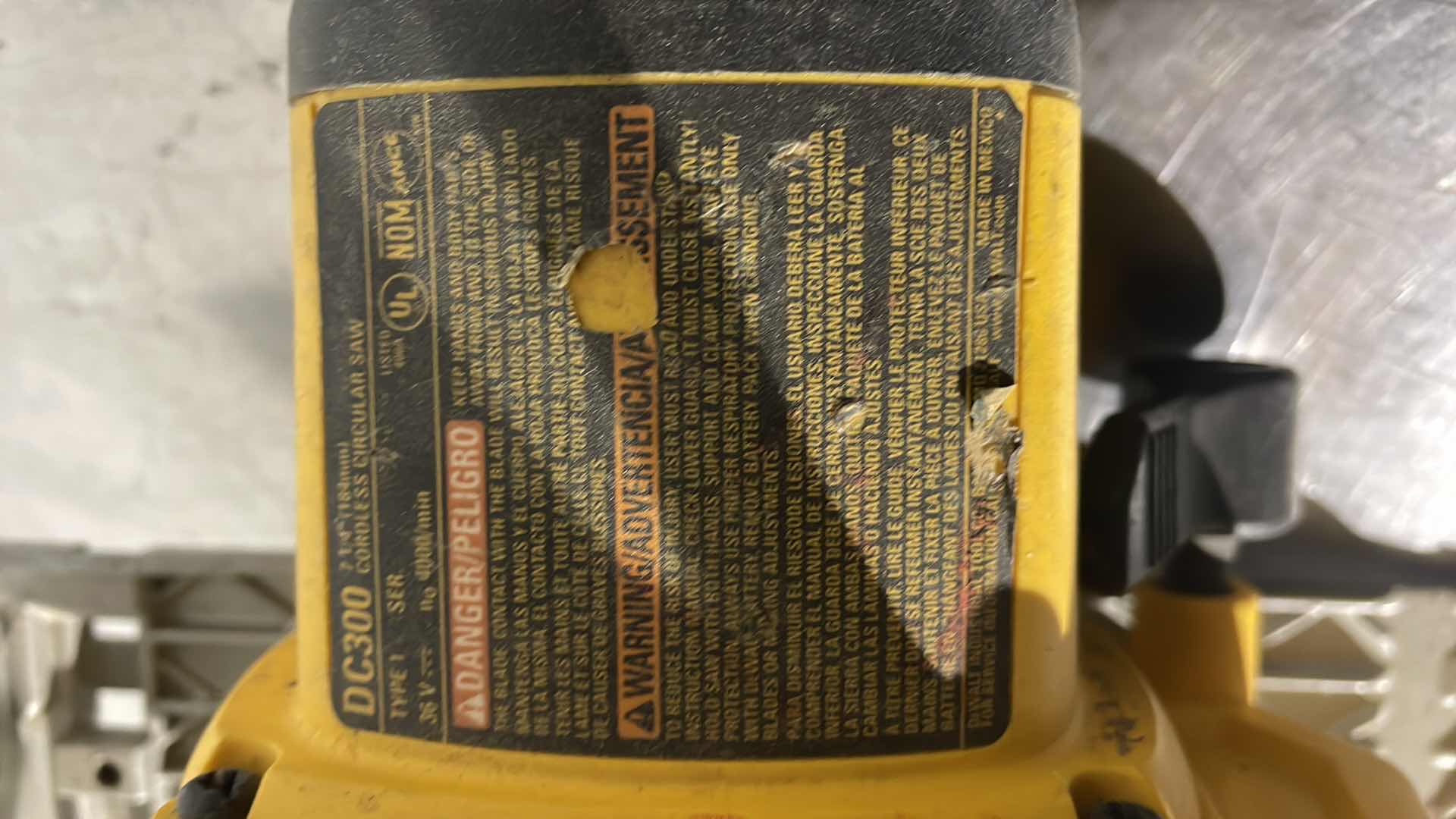 Photo 1 of DEWALT 36V DC300 7-1/4” CORDLESS CIRCULAR SAW UNTESTED