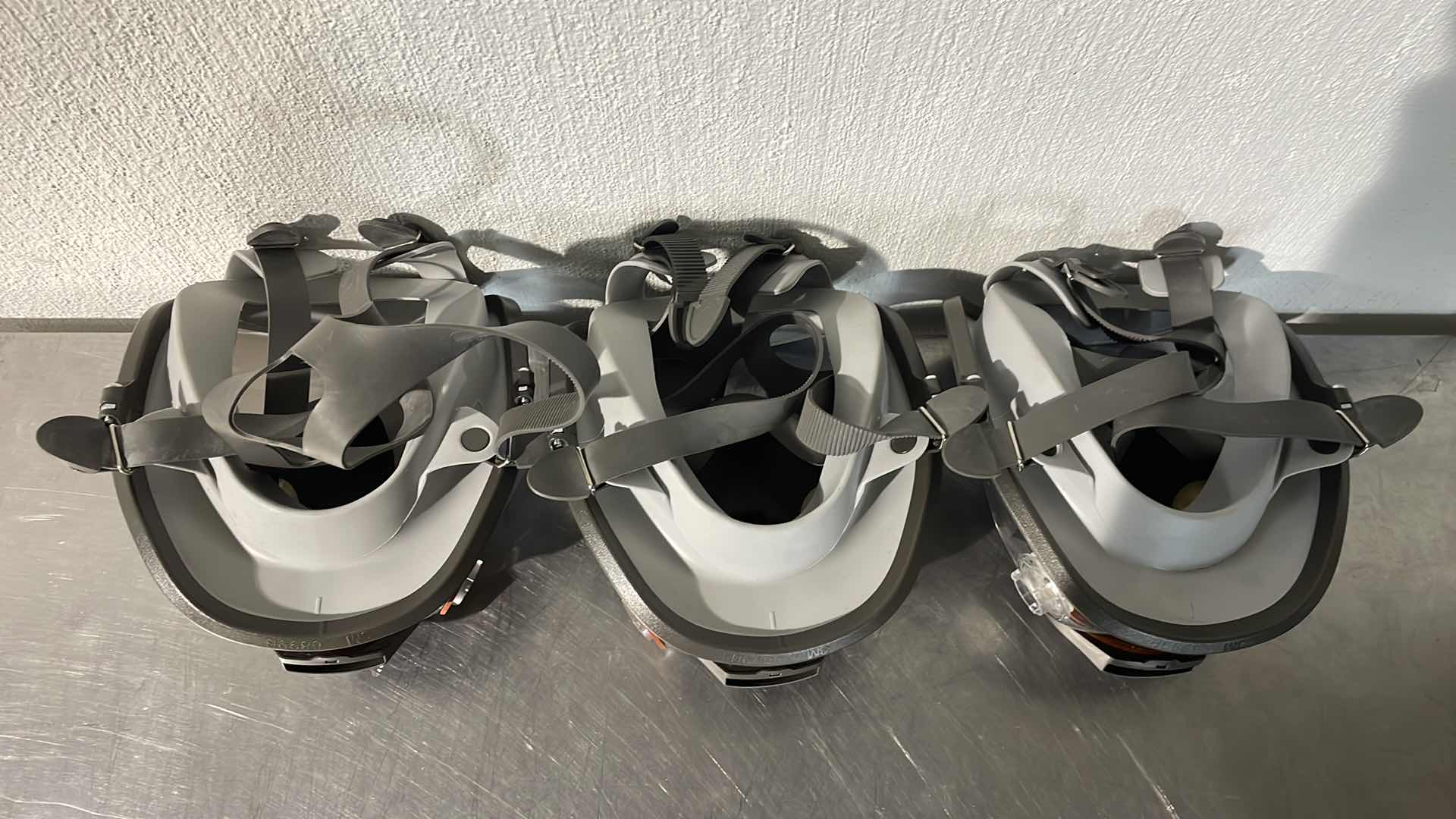 Photo 2 of 3M FULL FACE-PIECE REUSE-ABLE RESPIRATORS 6700 SMALL (3)