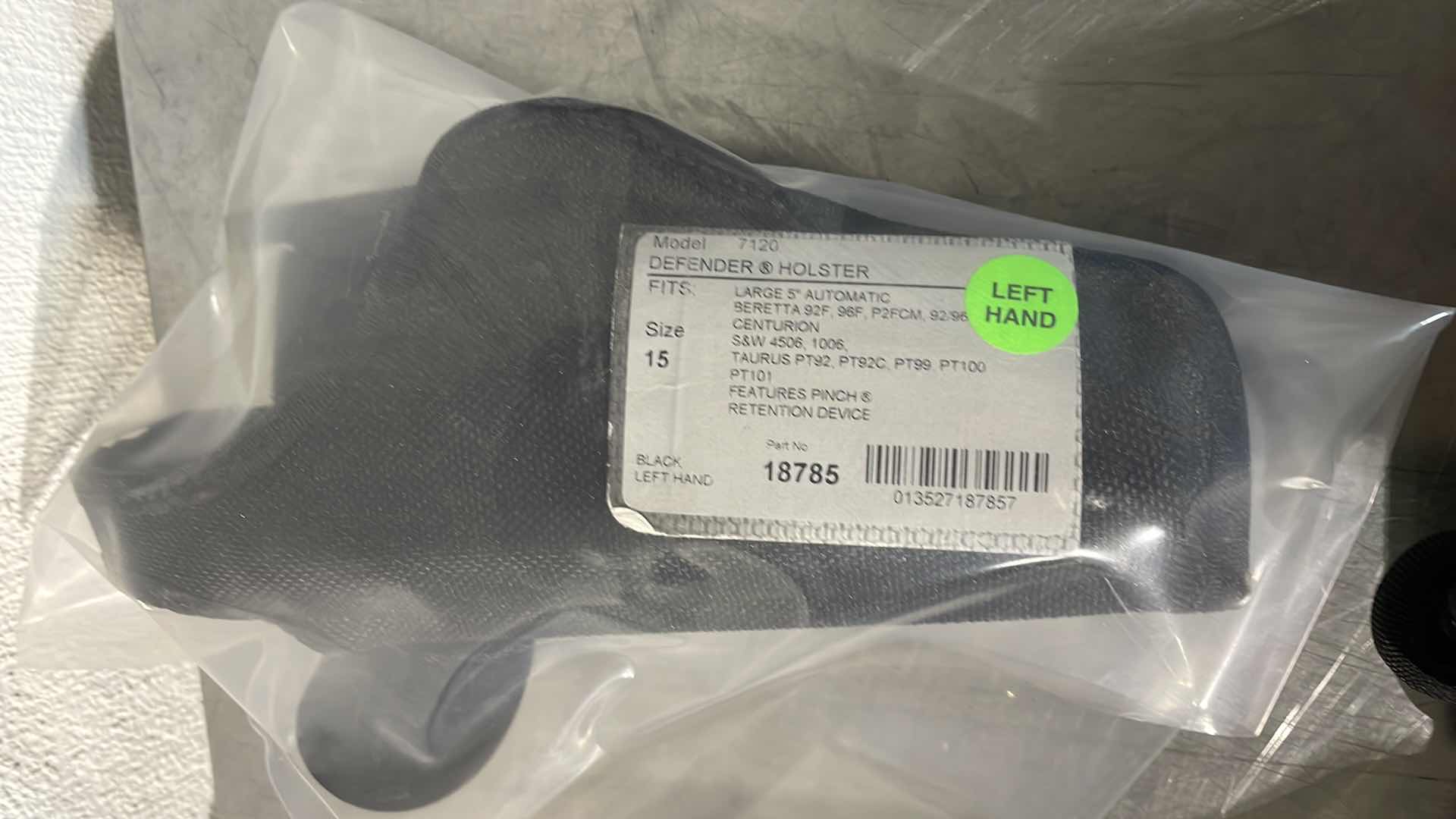 Photo 3 of BIANCHI ACCUMOLD BLACK DUTY DEFENDER HOLSTER 18785  LEFT HANDED 7120 FOR 92F 96F PT92 (4)