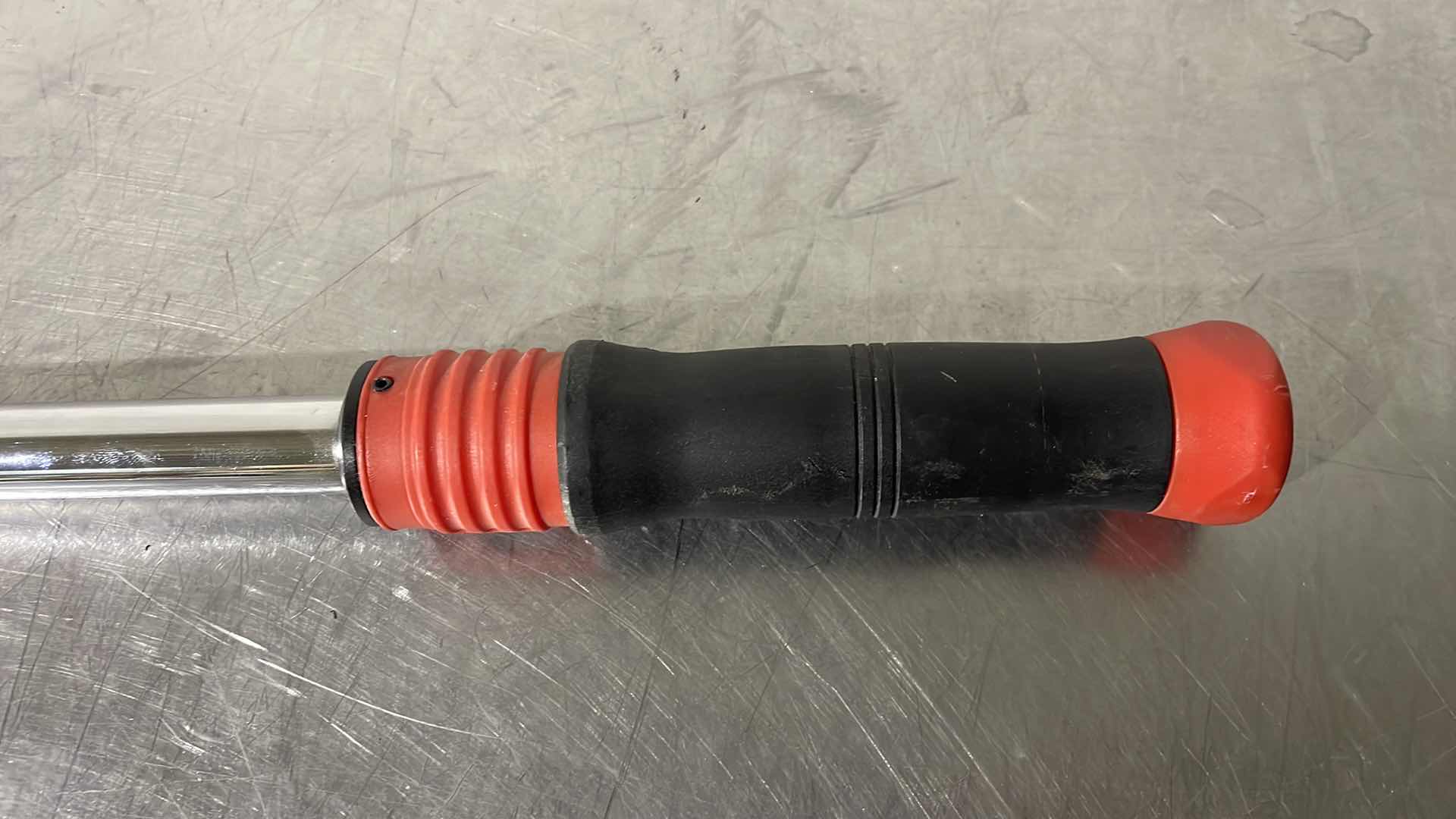 Photo 1 of K TOOL INTERNATIONAL, KTI72149 CLICK TYPE TORQUE WRENCH 3/8 DRIVE 150-750 IN/LBS