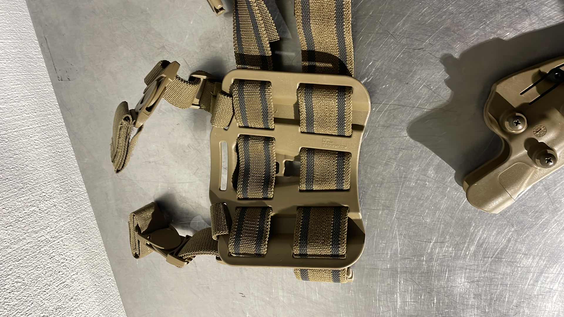 Photo 5 of BLACKHAWK THIGH HOLSTER BERETTA 92/96