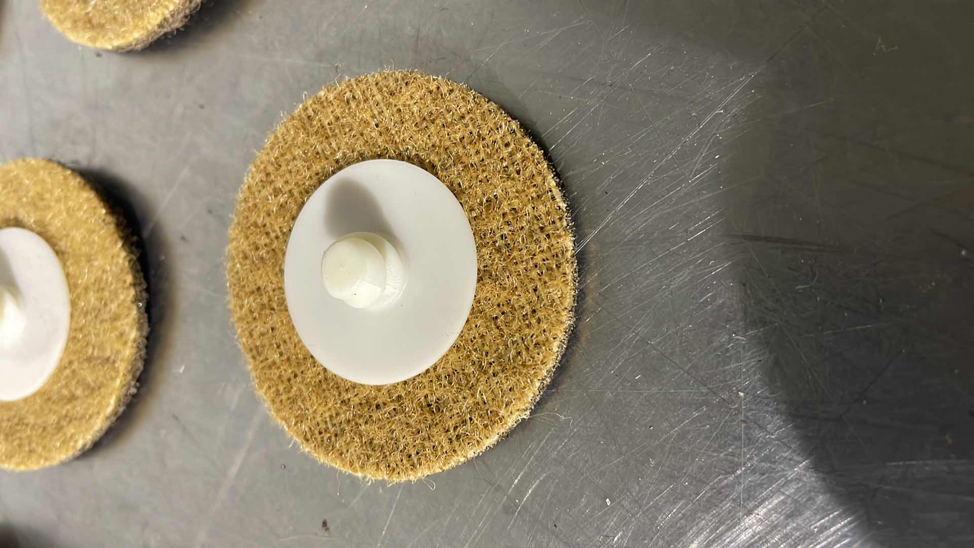 Photo 1 of 2” SANDING DISCS (10)