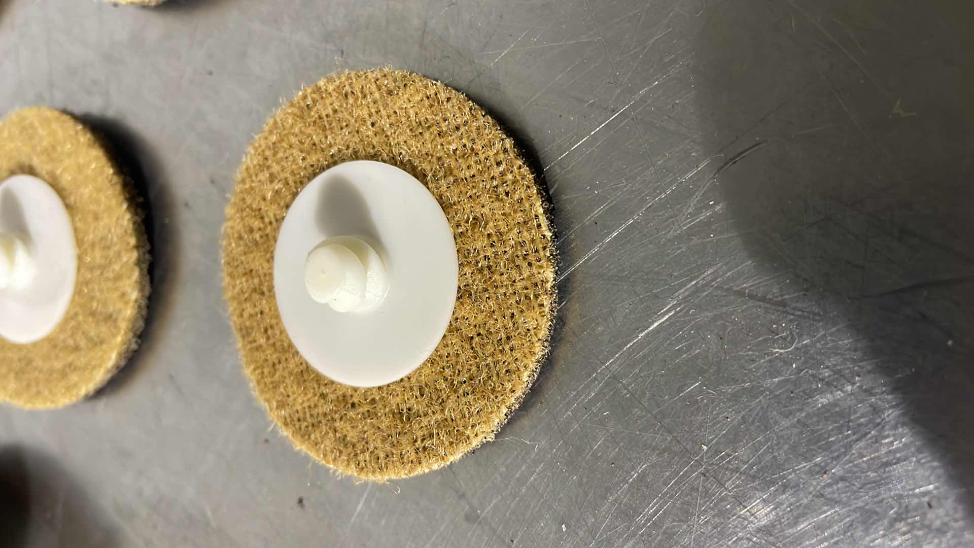 Photo 1 of 2” SANDING DISCS (10)