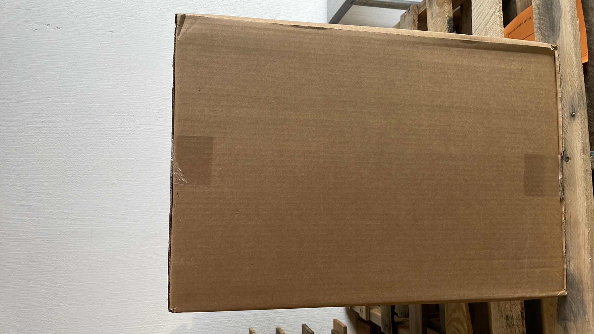 Photo 1 of LARGE LATCHING CLEAR STORAGE BOX BRIGHTROOM (6) NEW IN BOX