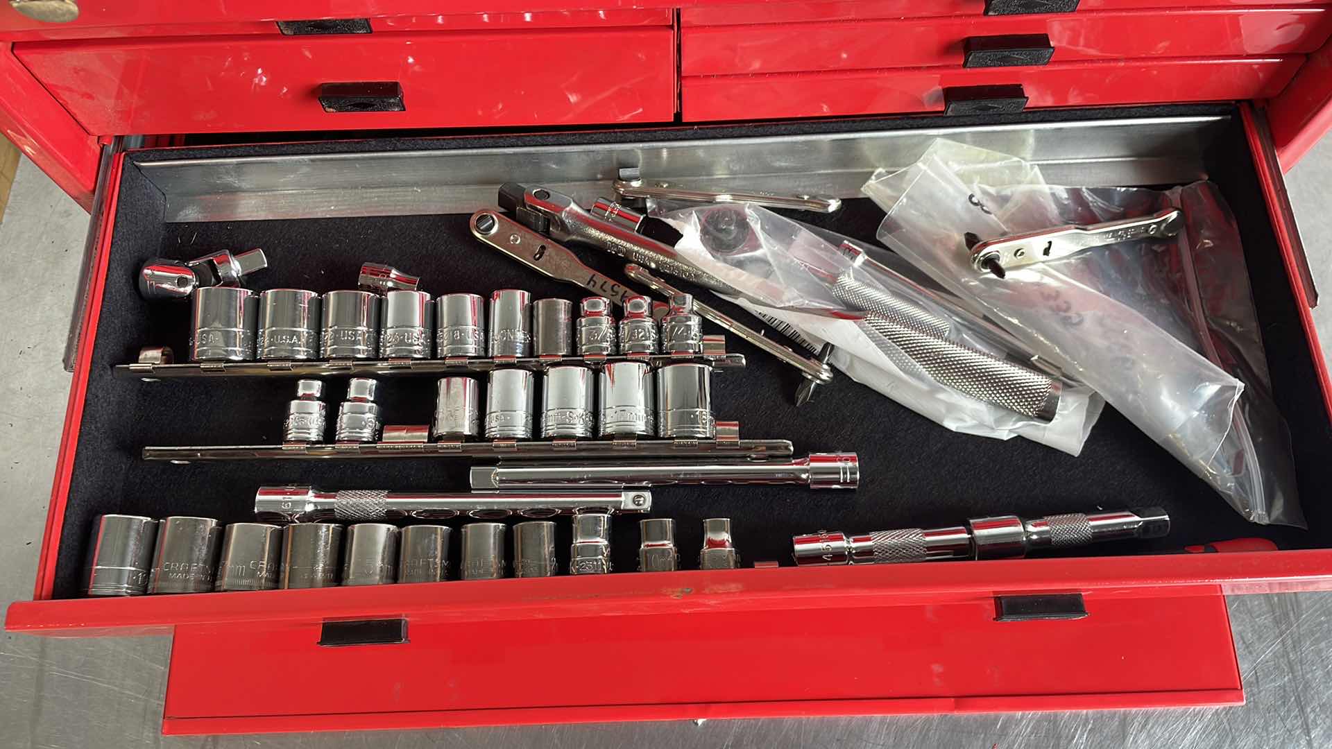 Photo 1 of KENNEDY MFG TOOL BOX WITH CONTENTS 20” X 9” H14” MISSING KEYS