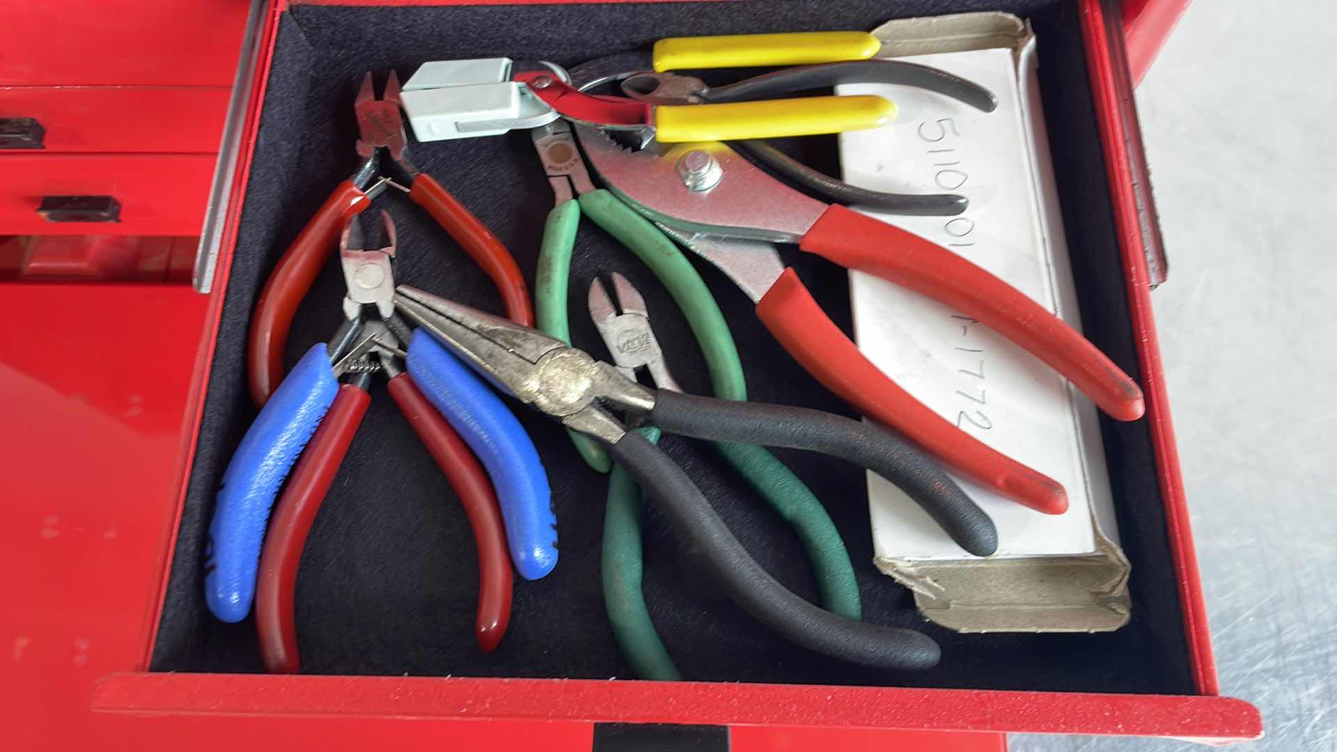 Photo 1 of KENNEDY MFG TOOL BOX WITH CONTENTS 20” X 9” H14” MISSING KEYS