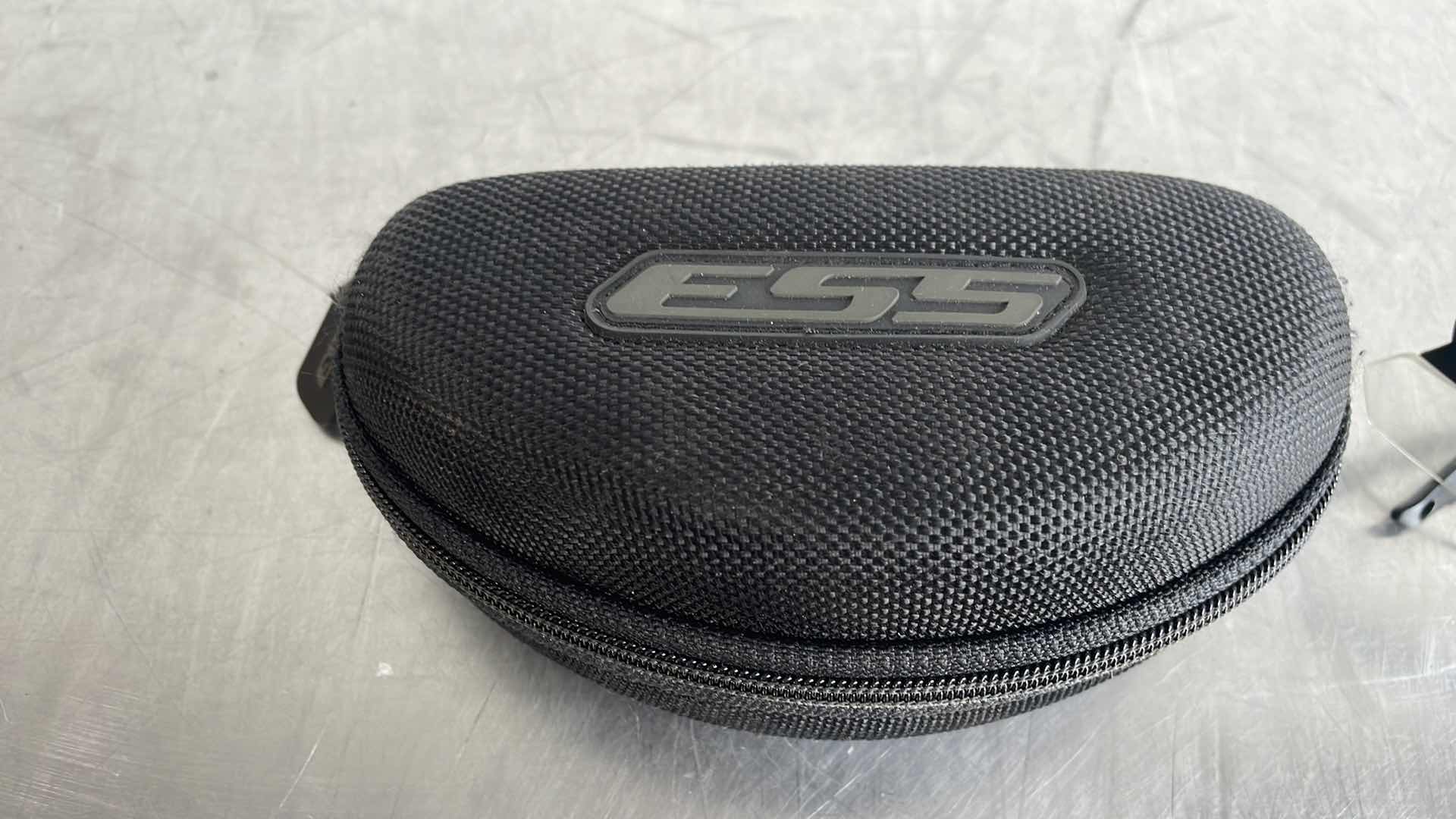 Photo 4 of ESS MILITARY SAFETY/SUNGLASSES