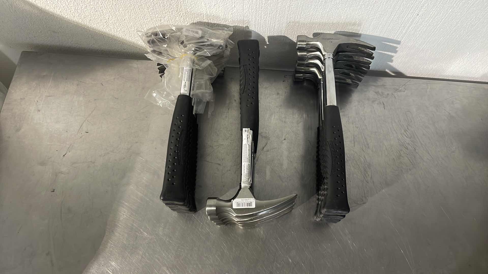 Photo 1 of OLYMPIA TOOLS 16OZ HAMMERS (15)