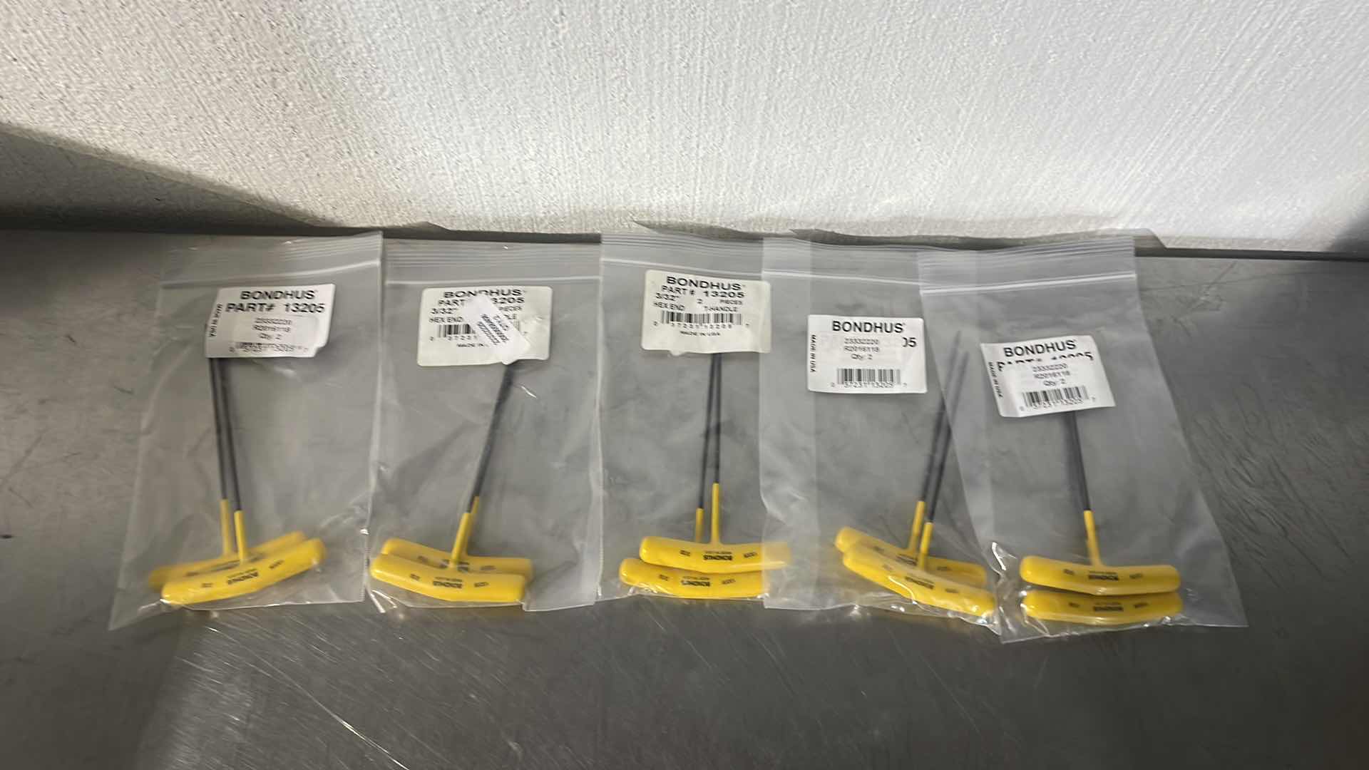 Photo 1 of BONDHUS 13205 3/32" HEX T-HANDLE (5)