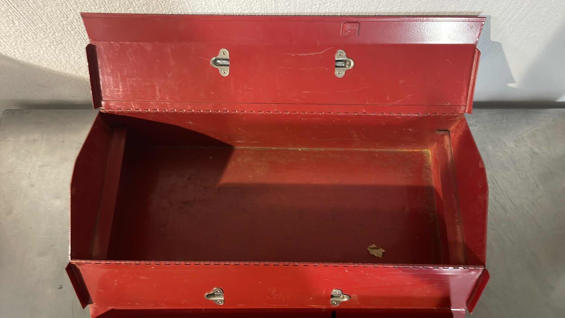 Photo 1 of STACK ON TOOL BOX USA 21” X 9” H8”