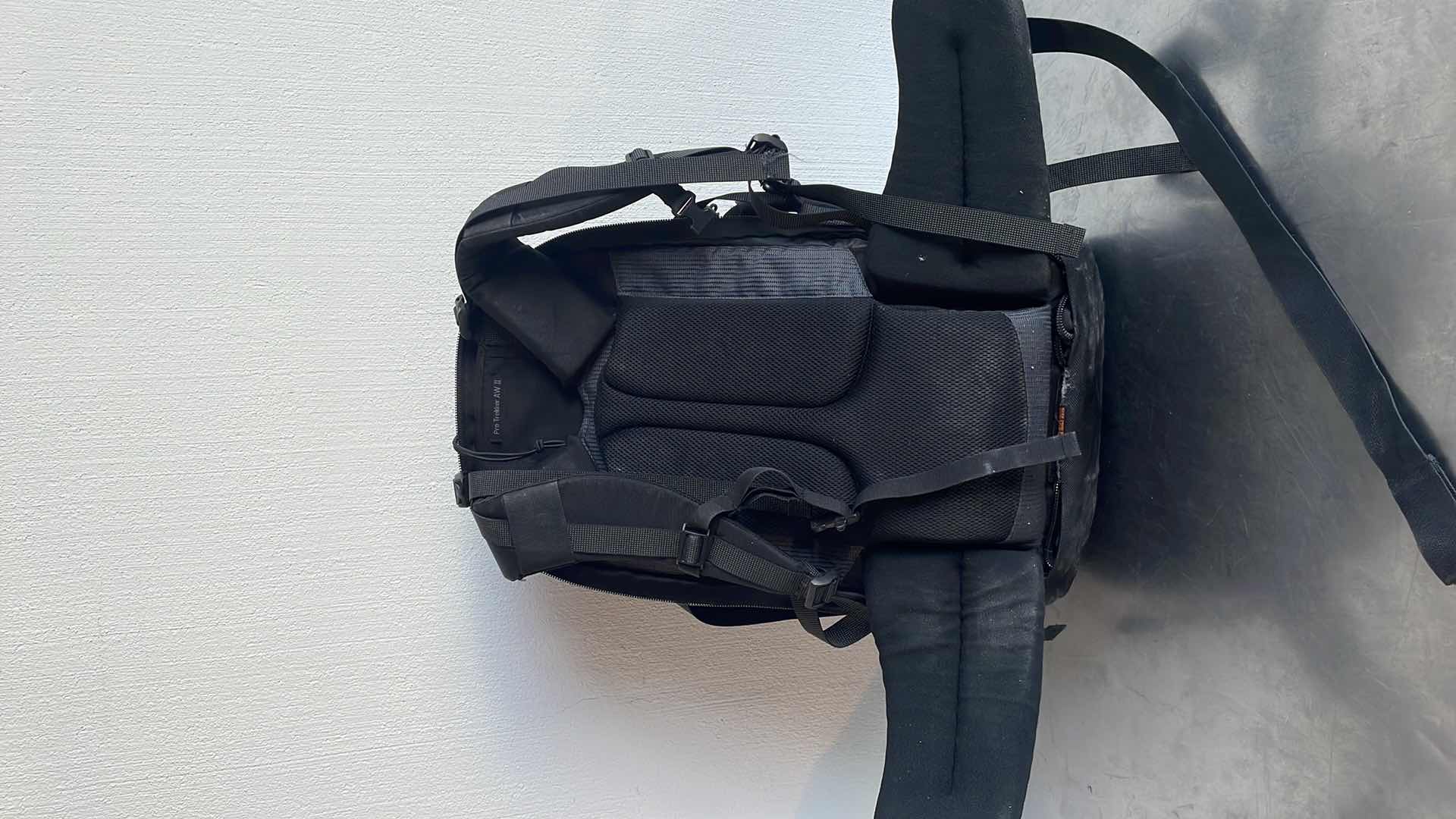 Photo 1 of LOWEPRO PRO TREKKER AW II LARGE BACKPACK