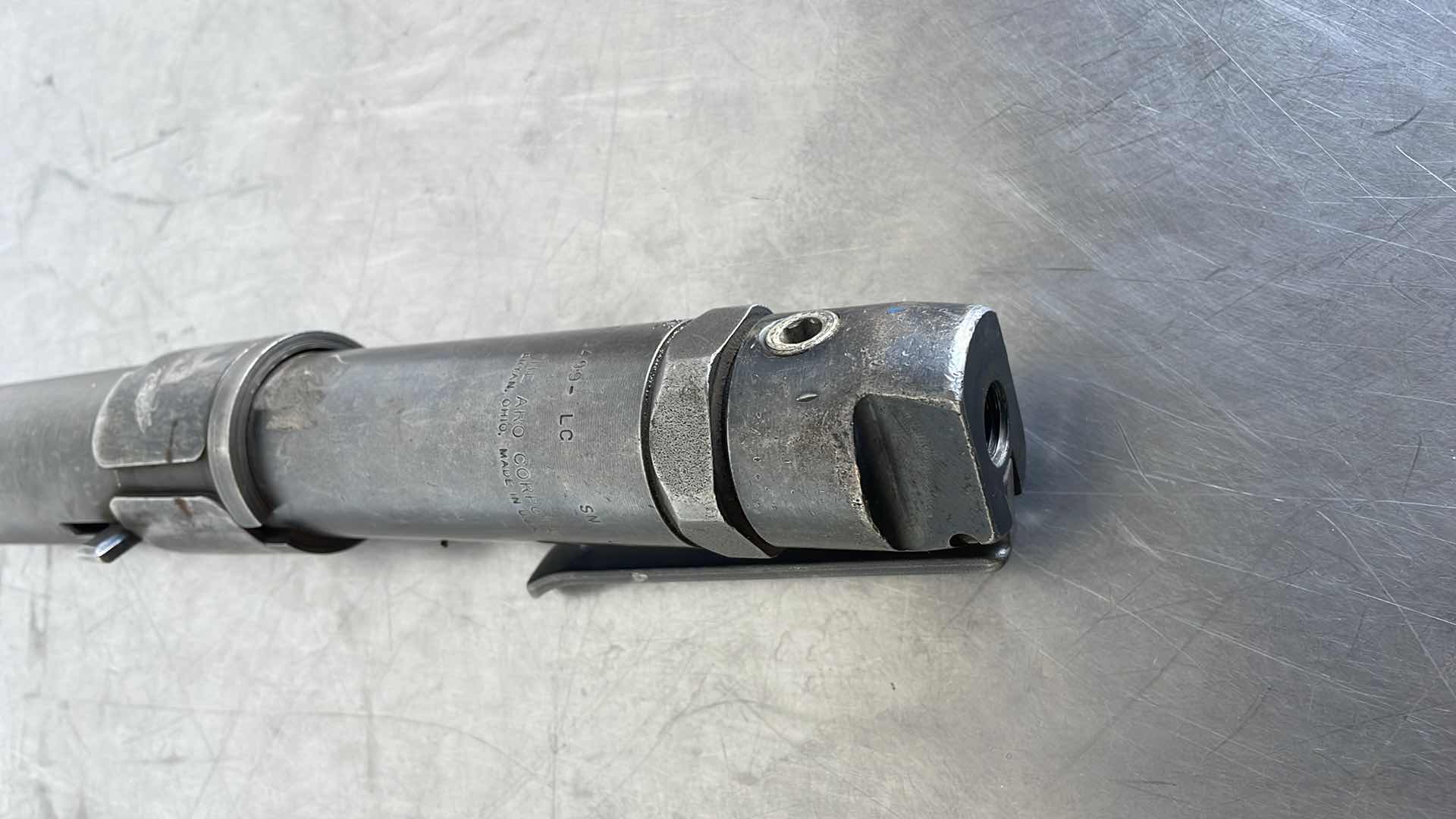 Photo 1 of INGERSOL RAND ARO NEEDLE SCALER