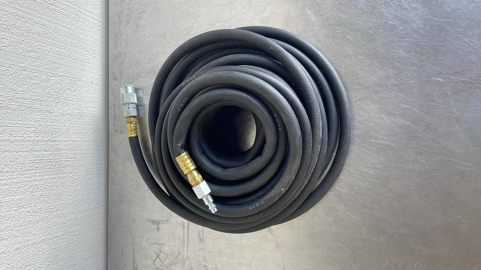Photo 1 of MILTON 3/8” 200PSI AIR HOSE 50’