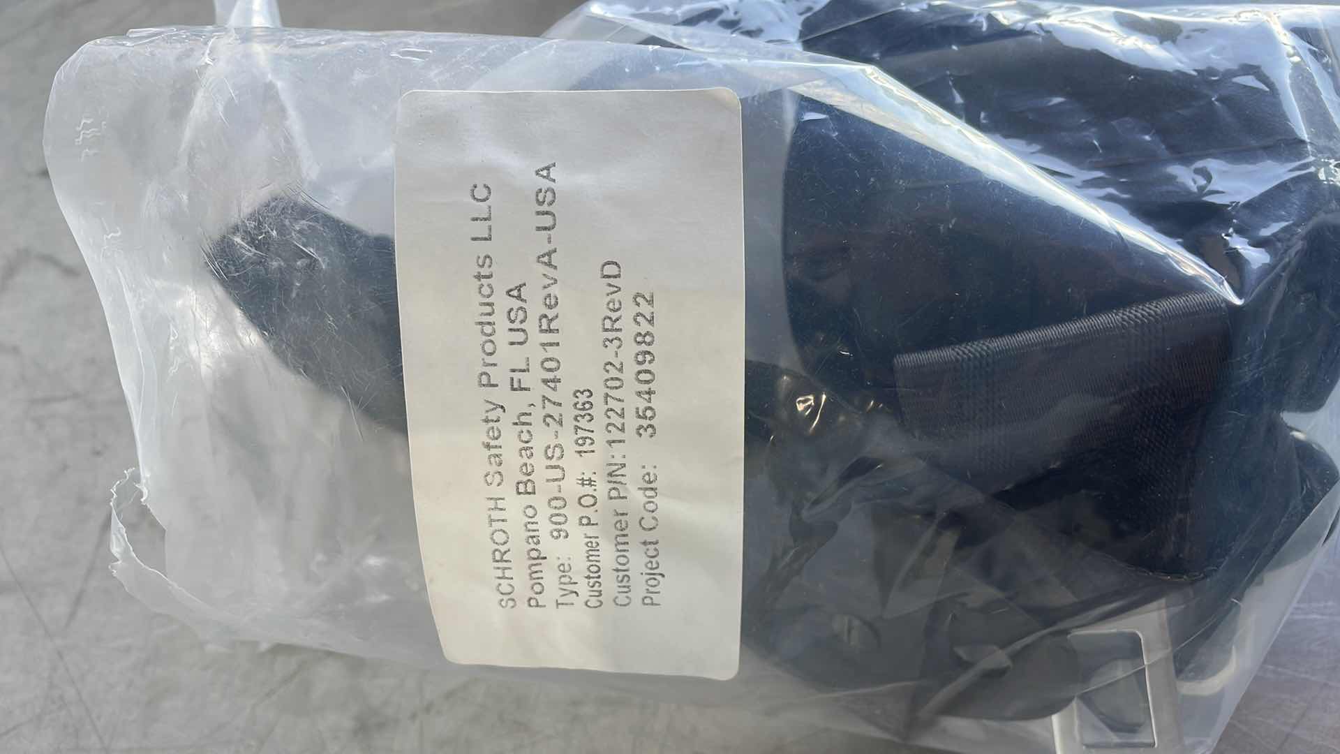 Photo 1 of SEATBELT UNKNOWN CAR TYPE