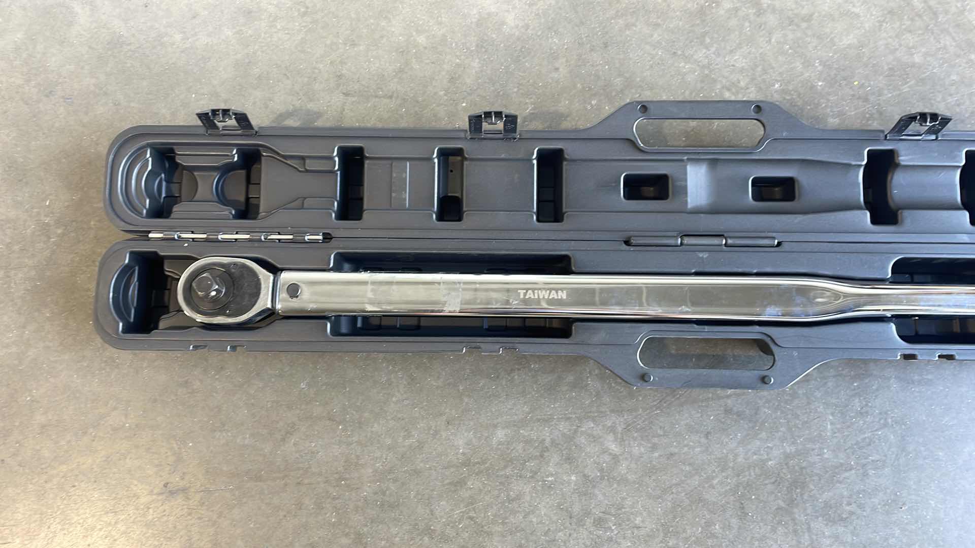 Photo 1 of TITAN 3/4” DRIVE MICROMETER TORQUE WRENCH