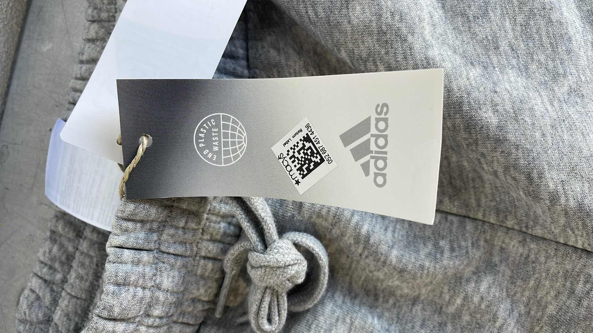 Photo 3 of ADIDAS 3 STRIPE FLEECE SHORTS LARGE