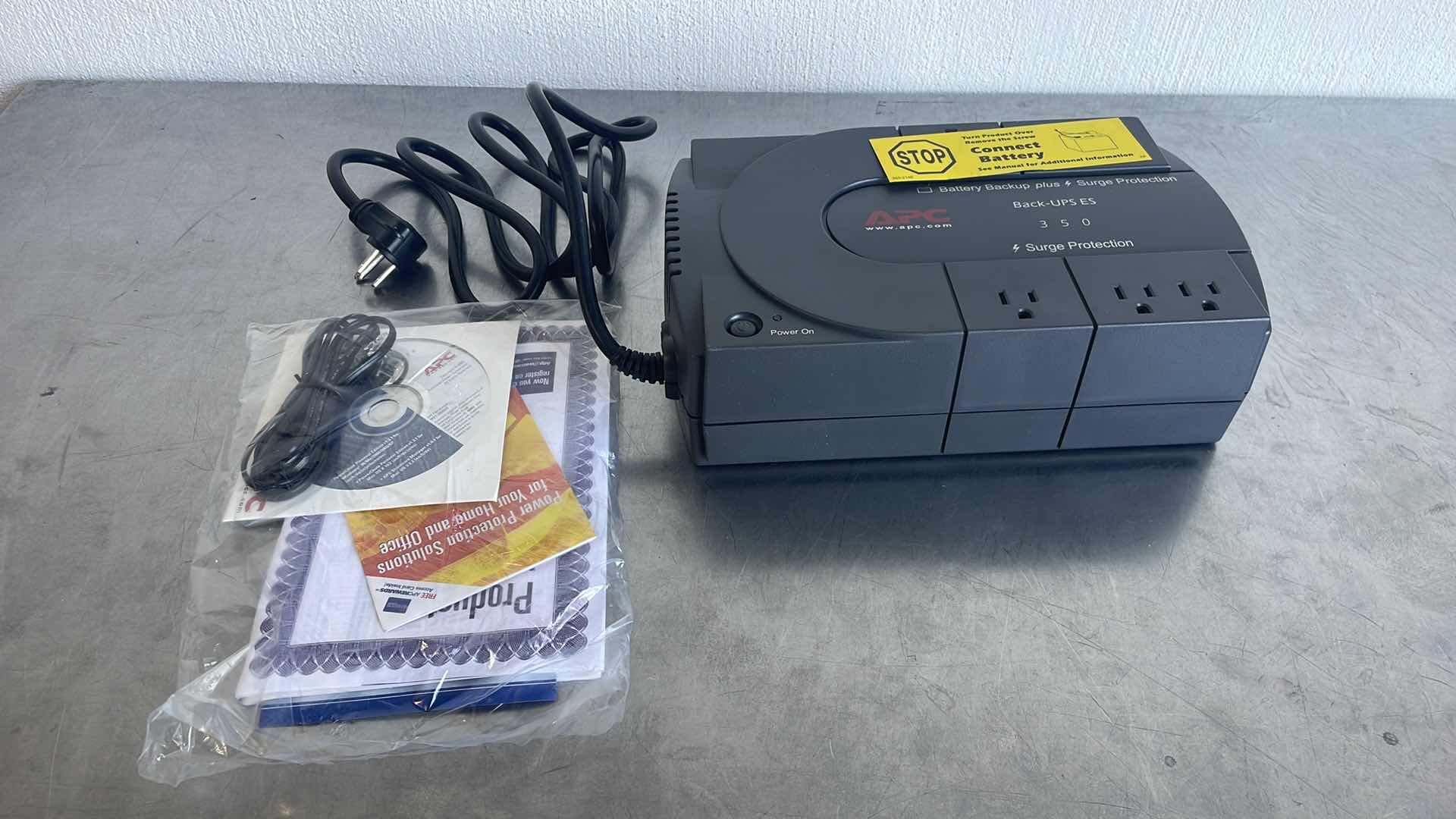 Photo 1 of APC BATTERY BACKUP 350VA 200WATTS