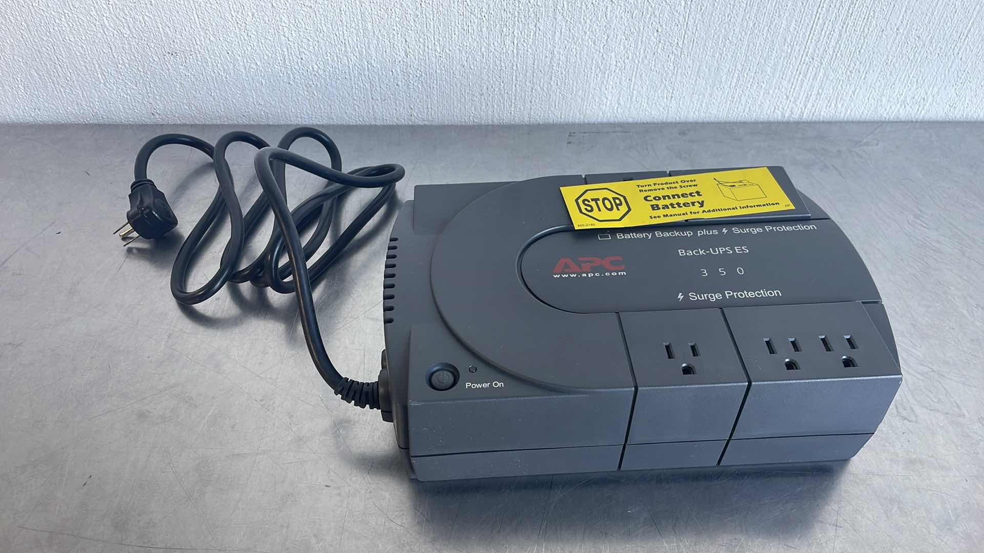 Photo 1 of APC BATTERY BACKUP 350VA 200WATTS