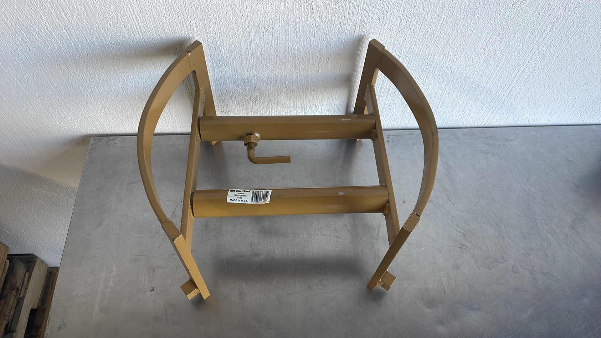 Photo 1 of KEN-TOOL T115 (36015) TIRE CHANGING STAND MADE IN U.S.A.