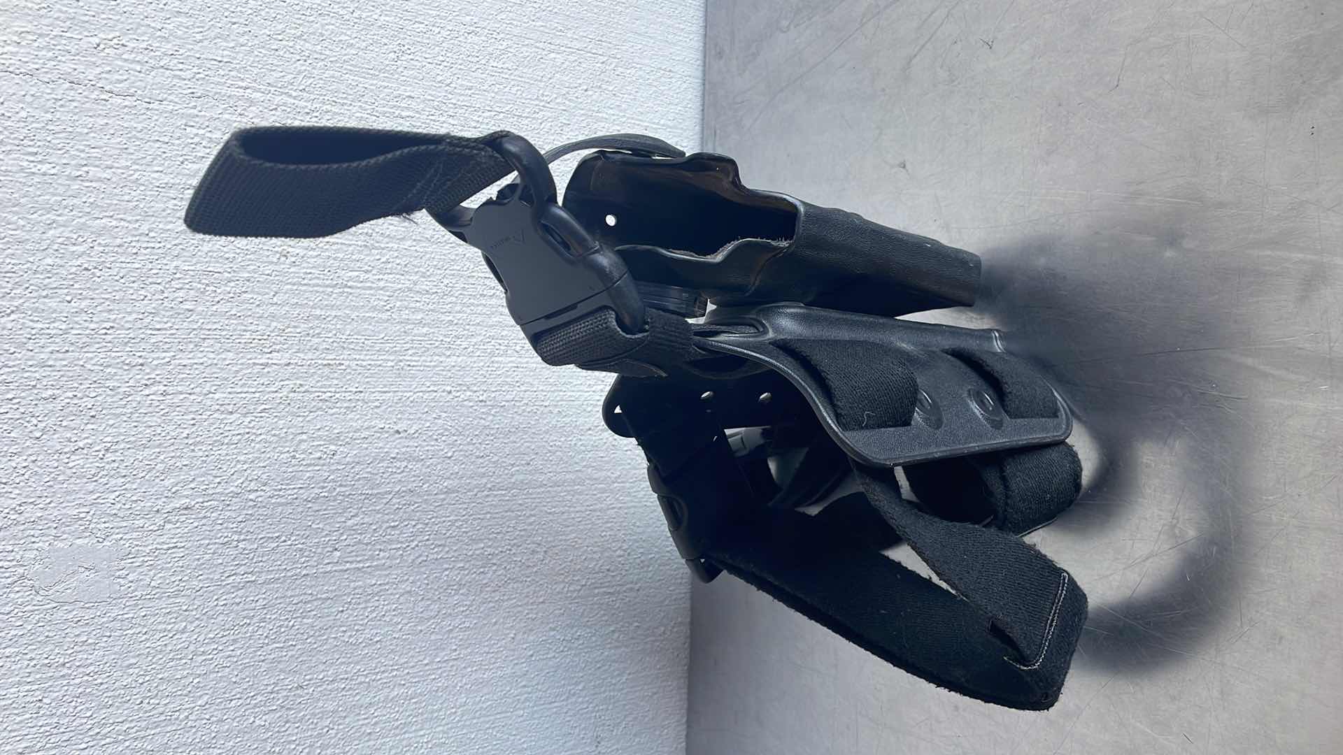 Photo 1 of SARFARILAND RIGHT THIGH HOLSTER BERETTA 92