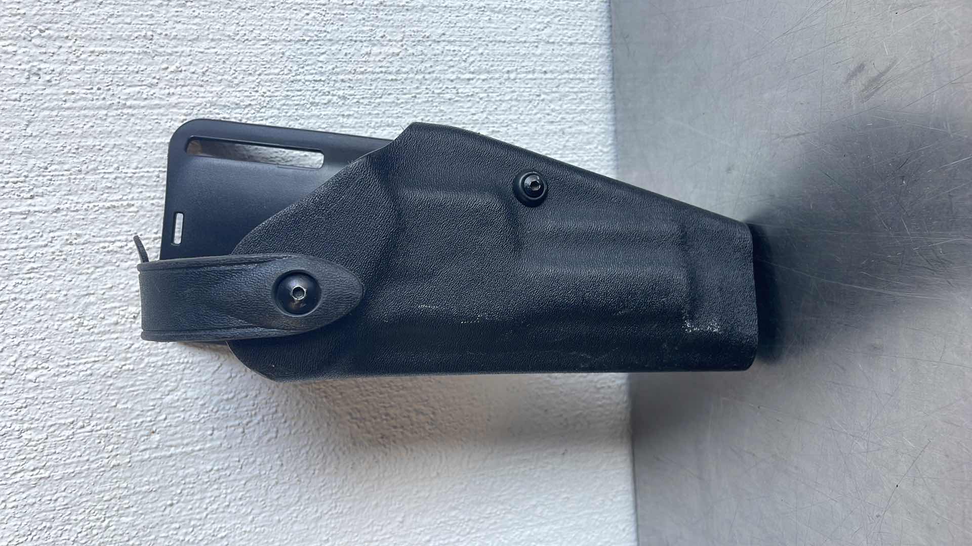 Photo 1 of SARFARILAND LEFT HAND HOLSTER BERETTA 92