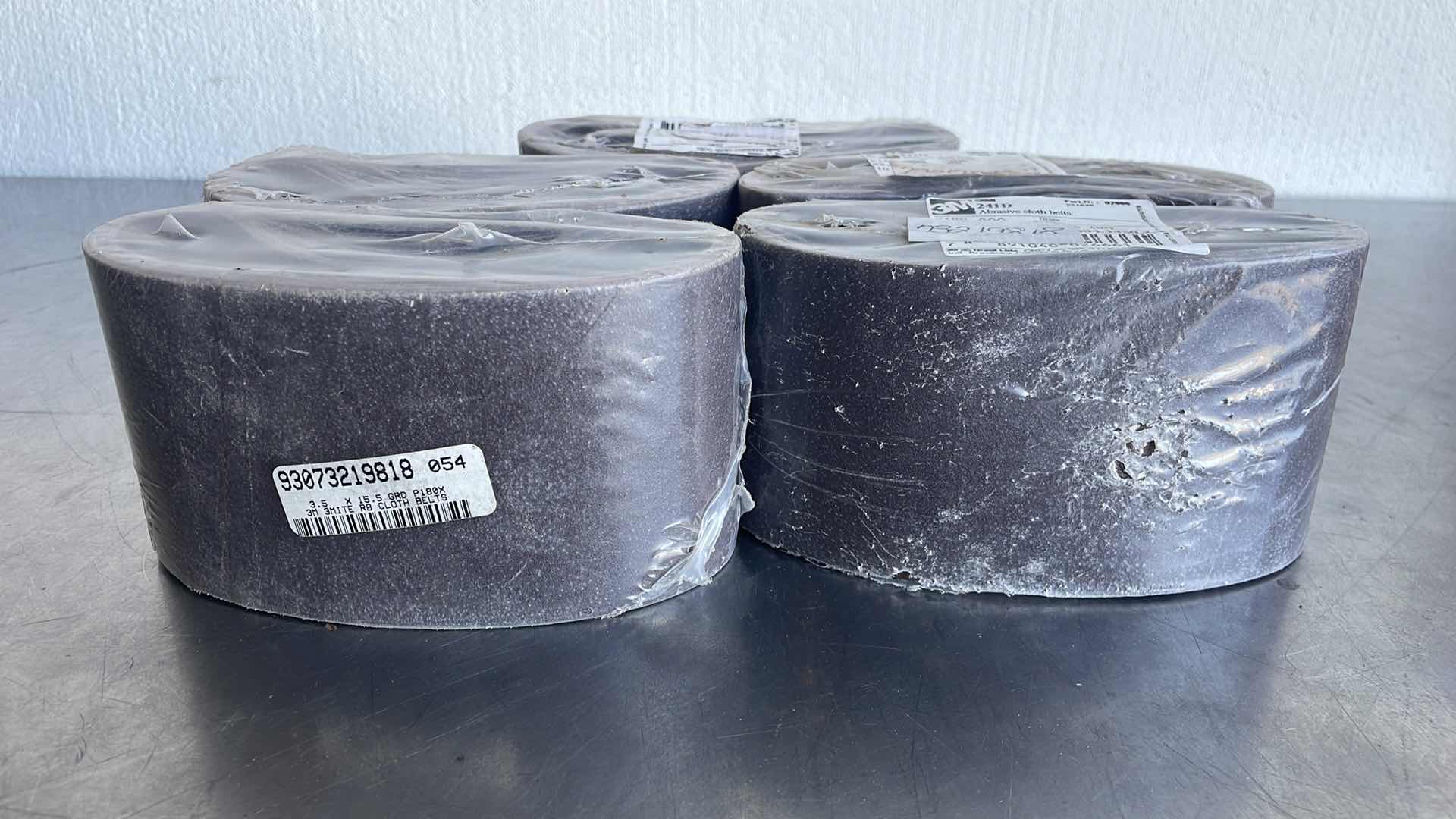 Photo 1 of 3M 241D ABRASIVE CLOTH BELTS 3-1/2” x 15-1/2” GRADE 180X (50)