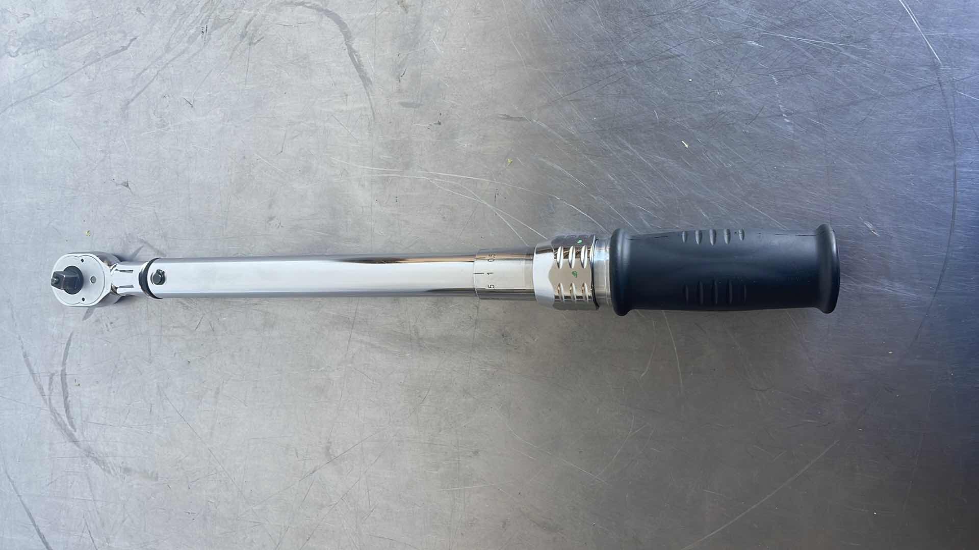 Photo 1 of CALIFORNIA TORQUE 802CTPRHF 10-80 FT-LB CLICK STYLE MICROMETER 3/8" DR FLEX HEAD