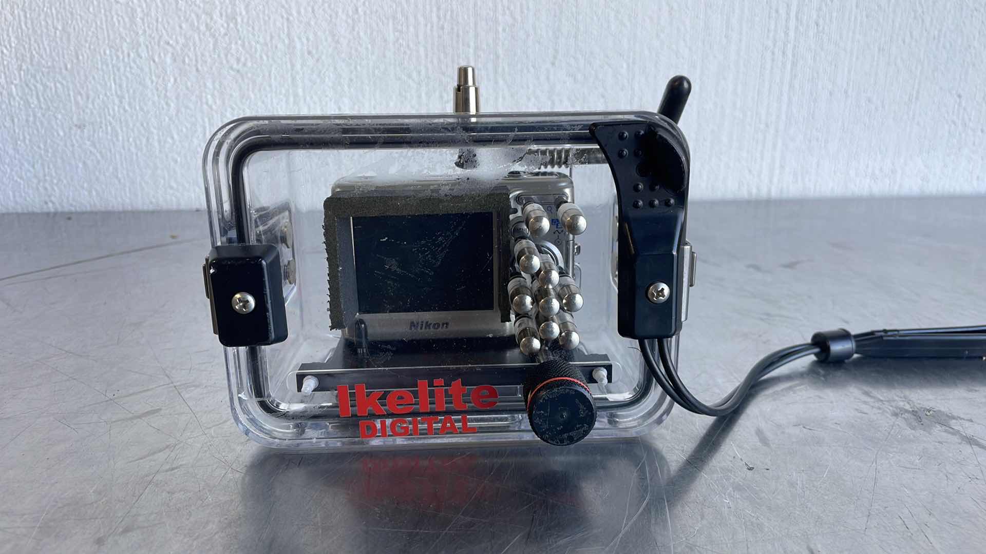 Photo 3 of NIKON COOLPIX LII IN DRY BOX