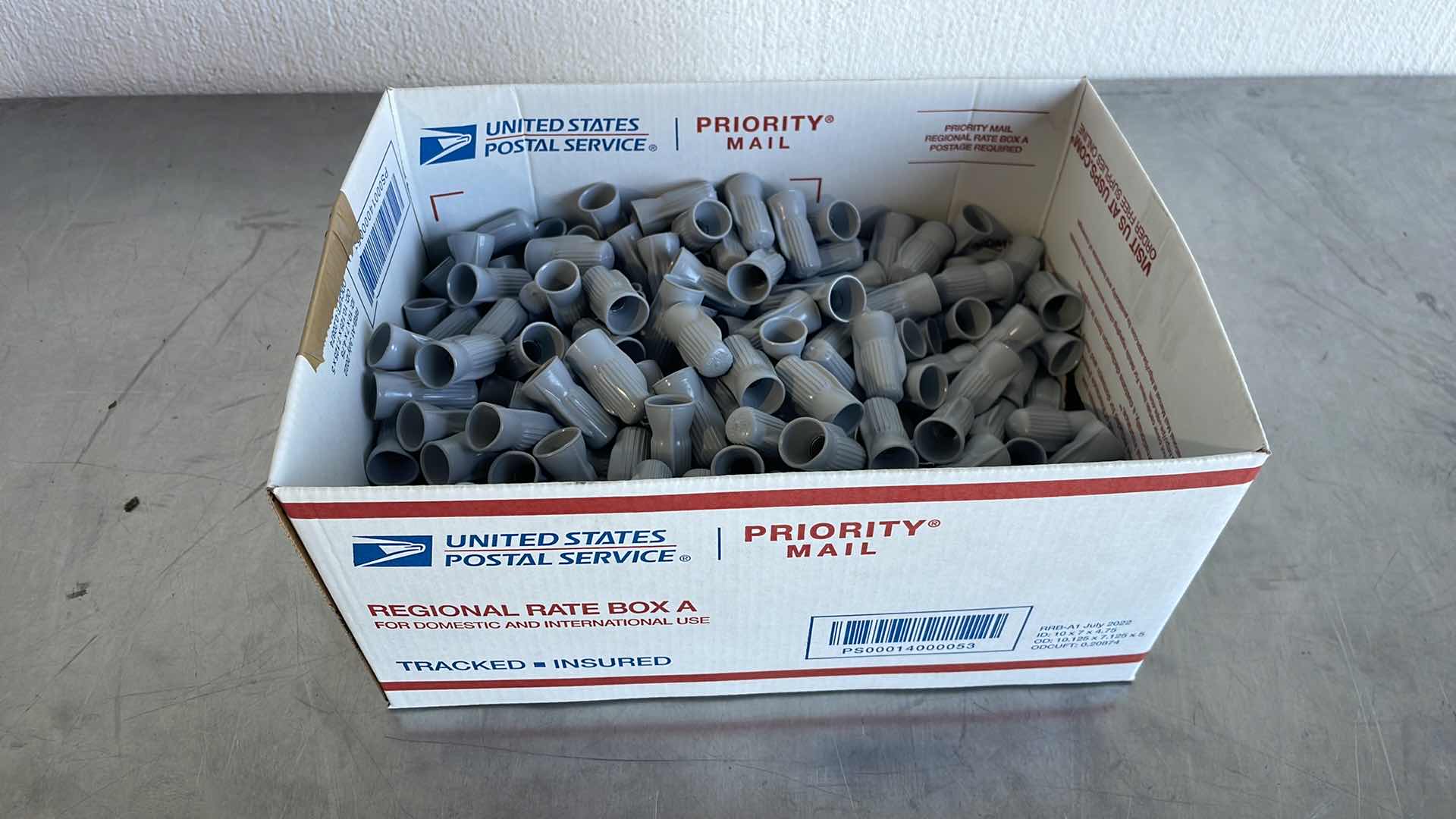 Photo 1 of 3M WIRE NUTS 14/8 SCOTCHLOK