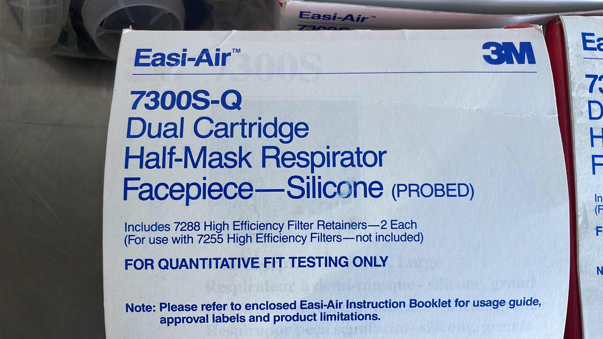 Photo 1 of 3M DUAL CARTRIDGE HALF-MASK RESPIRATOR FACEPIECE MODEL 7300S-Q M/L (5)