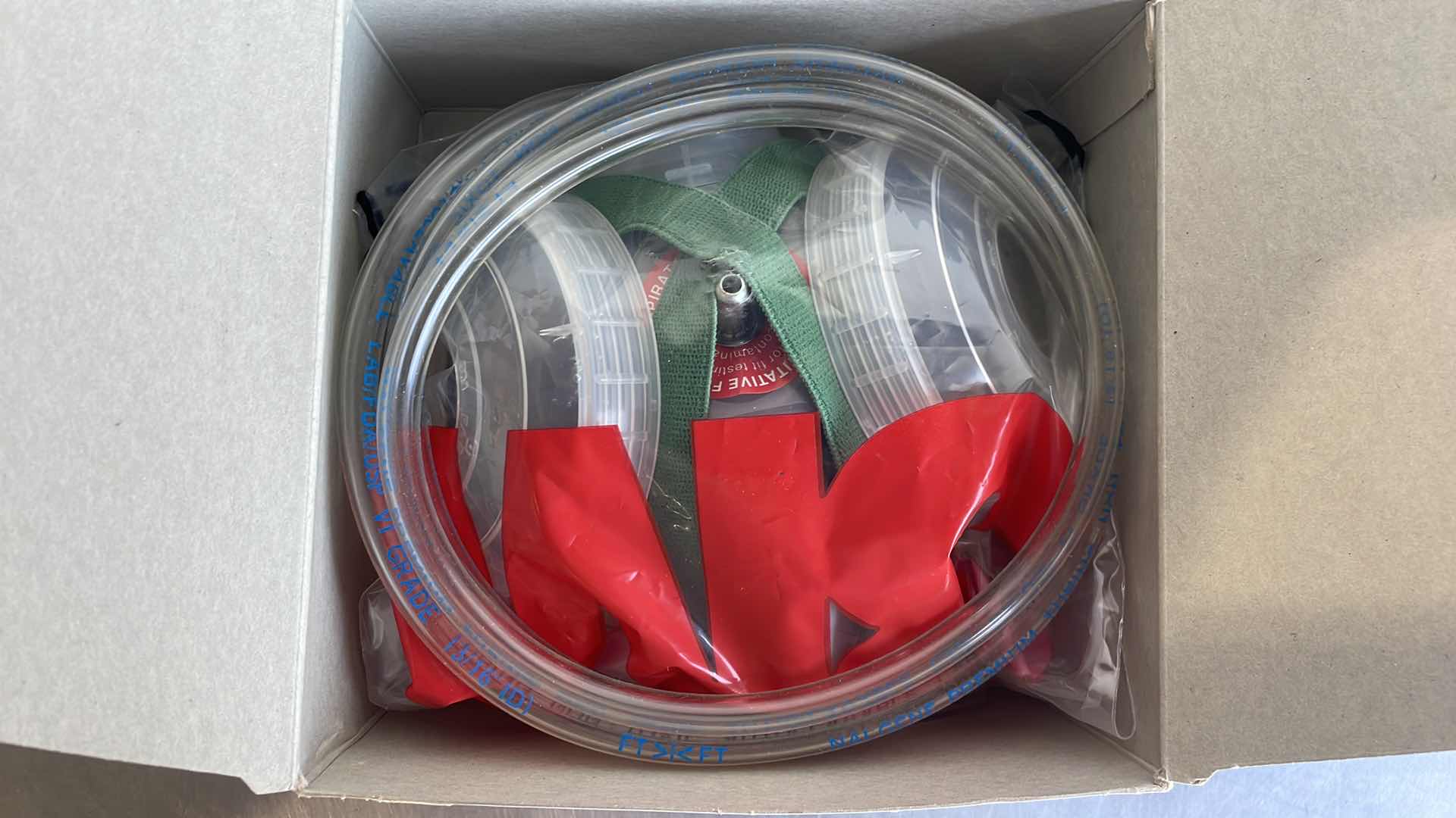 Photo 1 of 3M DUAL CARTRIDGE HALF-MASK RESPIRATOR FACEPIECE MODEL 7200S-Q S/M (4)