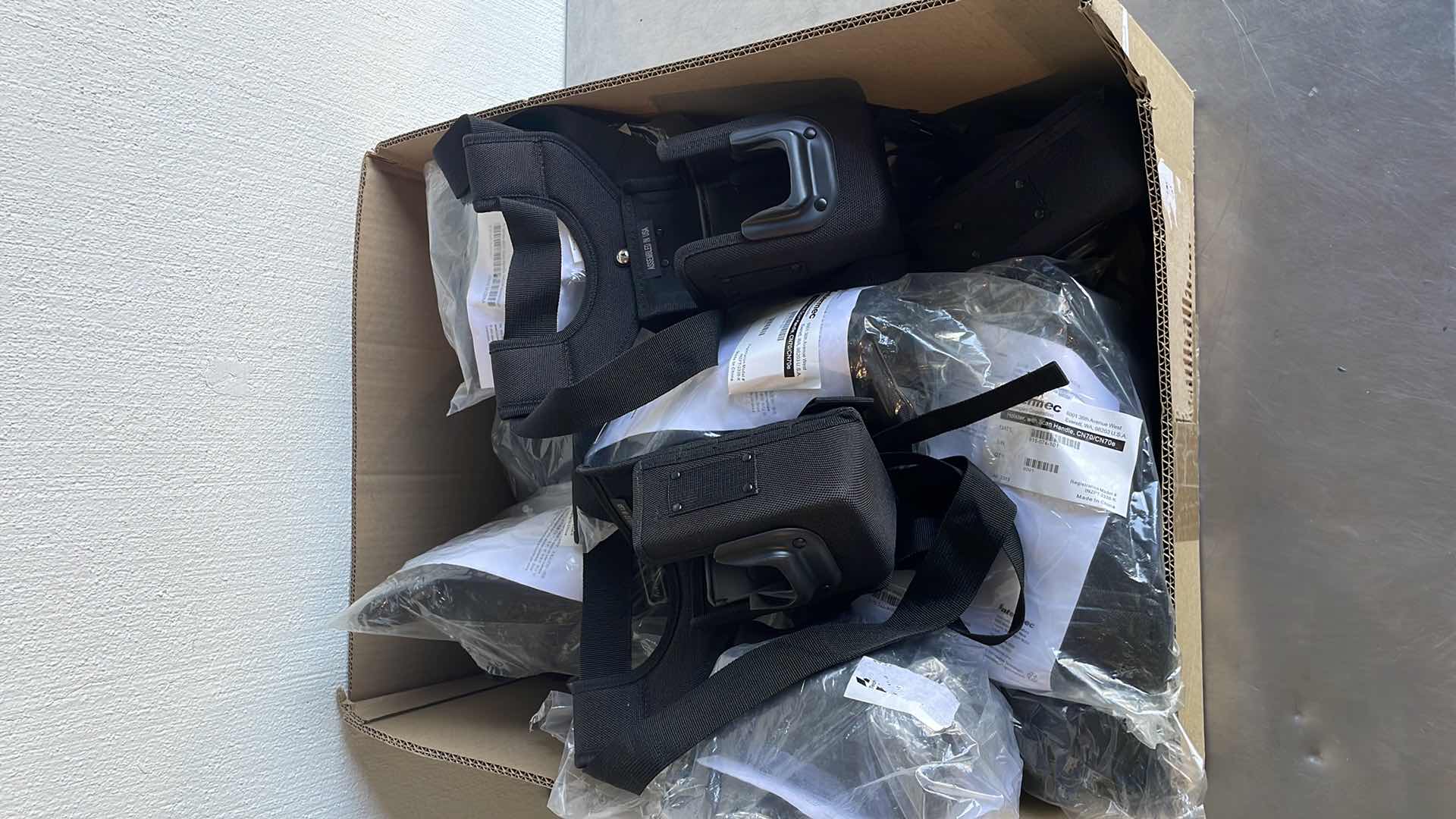 Photo 1 of INTERMEC 815-074-101 HOLSTER WITH SCAN HANDLE FOR CN70 CN70E HHR-A/B 70 SERIES (13)