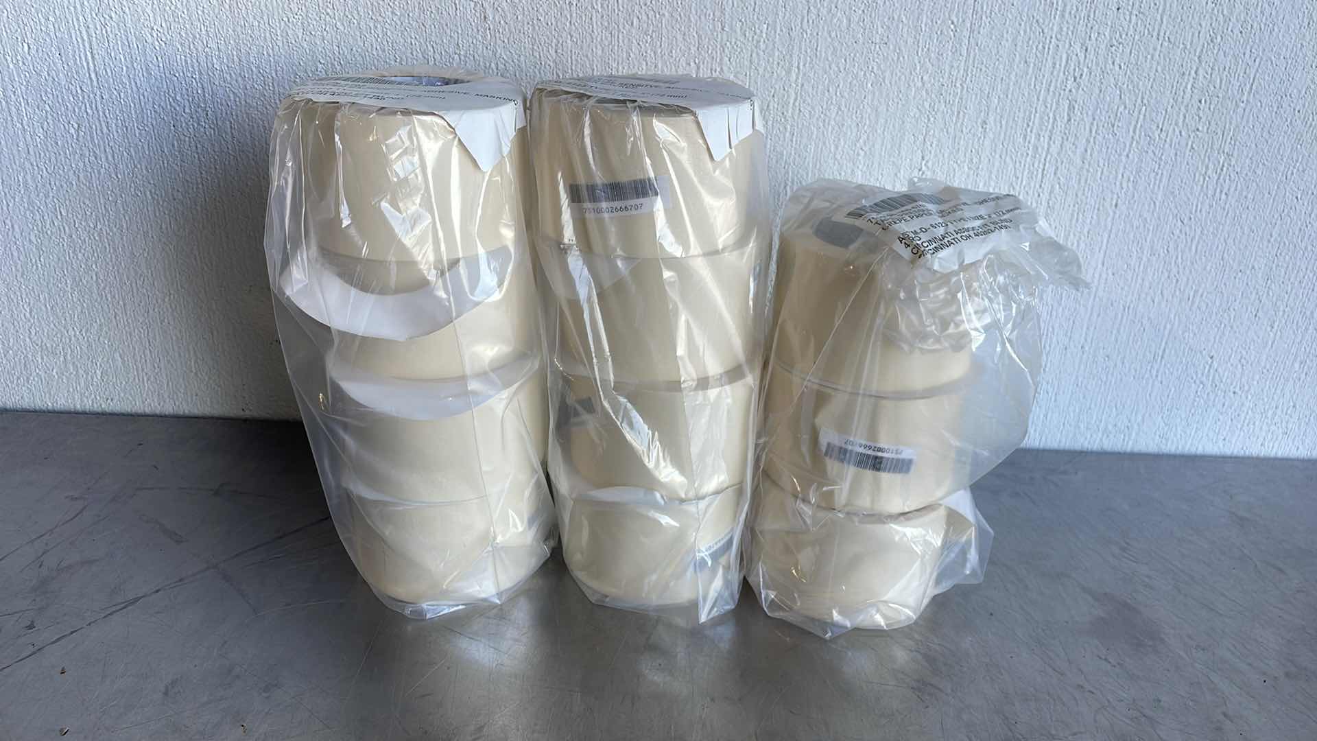 Photo 1 of 3” MASKING TAPE (11)