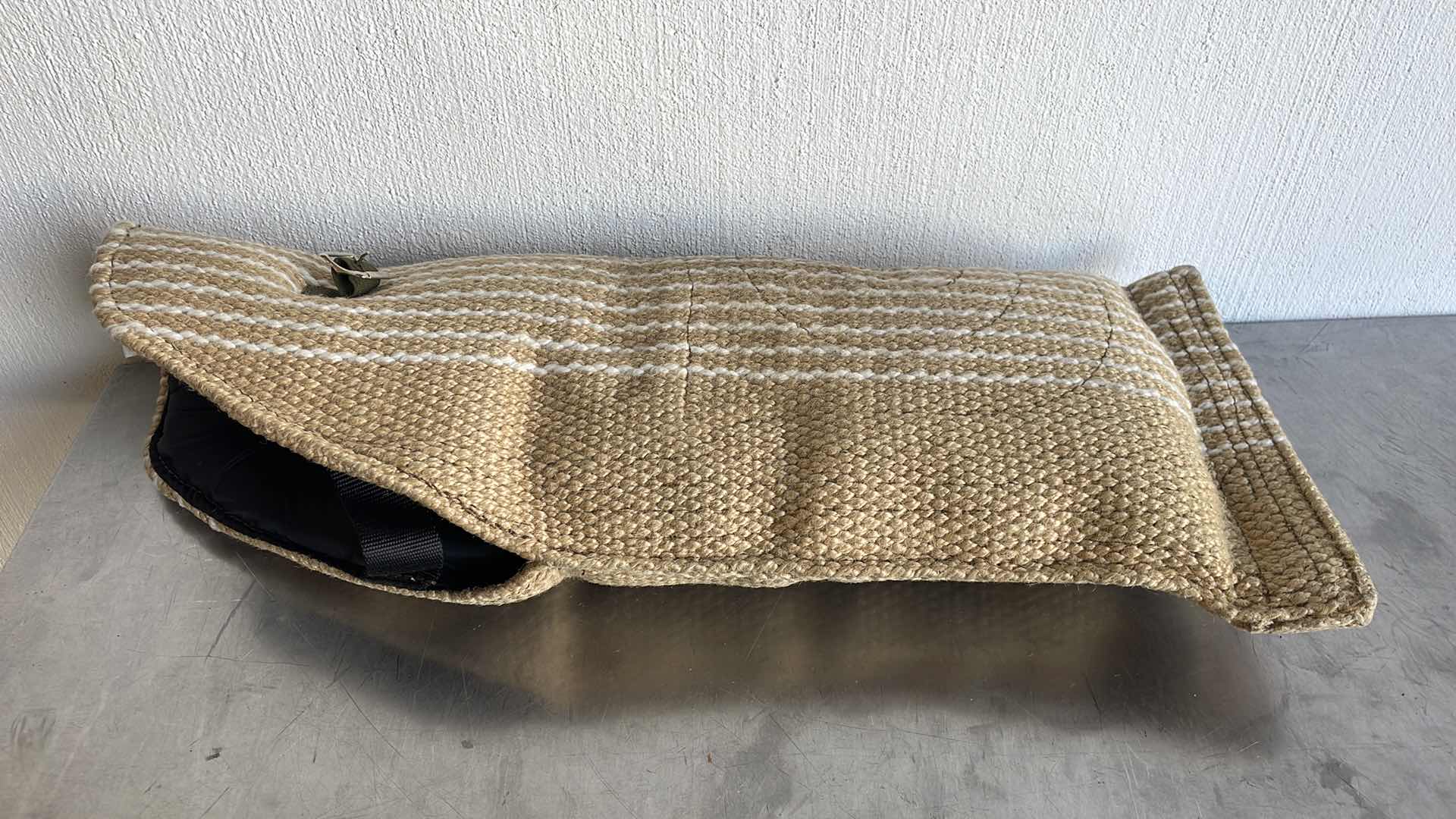 Photo 1 of RAY ALLEN MFG. INTERMEDIATE SLEEVE AND CUFF/JUTE AMBIDEXTROUS SLEEVE