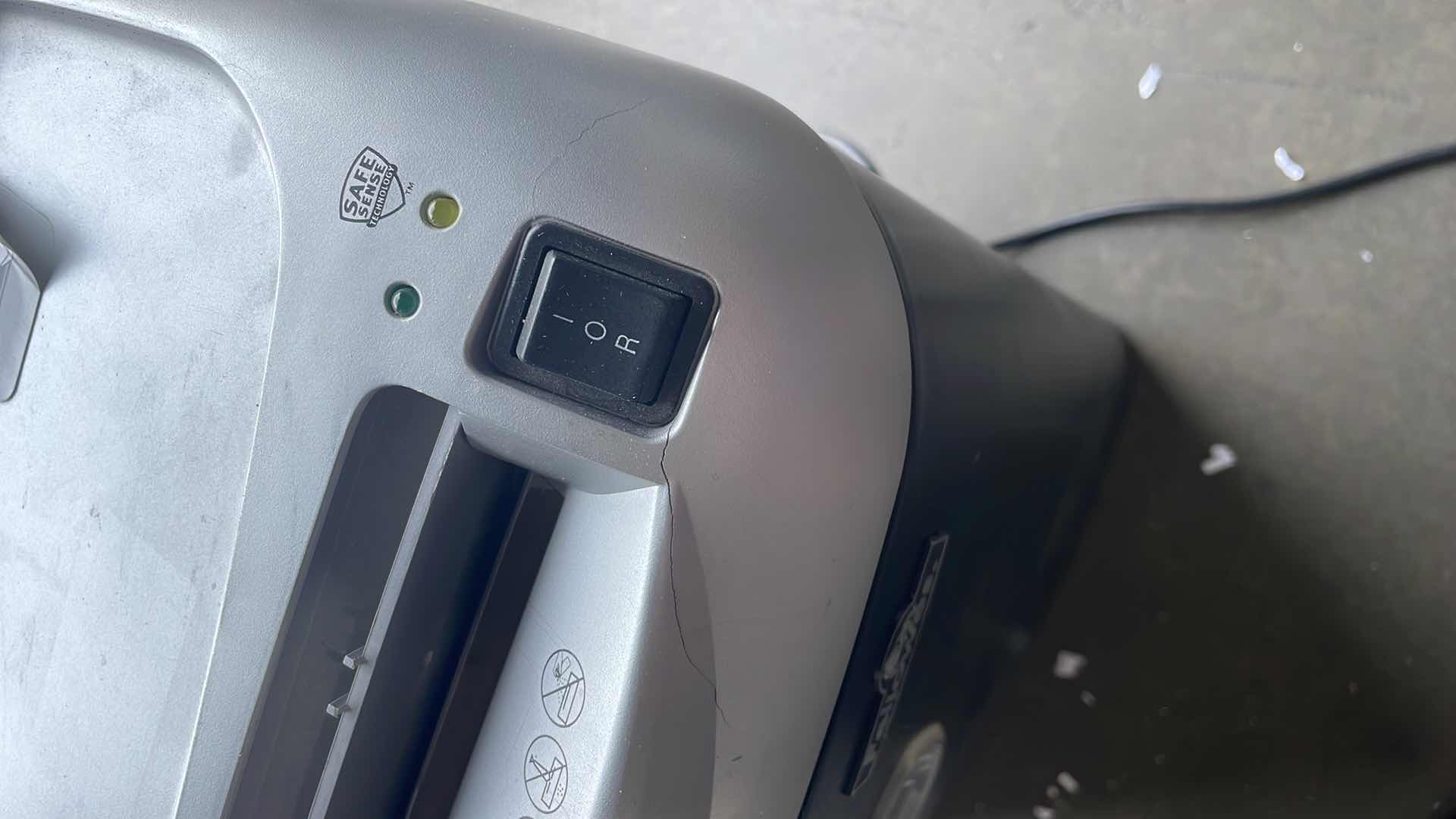 Photo 1 of FELLOWES P5-77CS PAPER SHREDDER