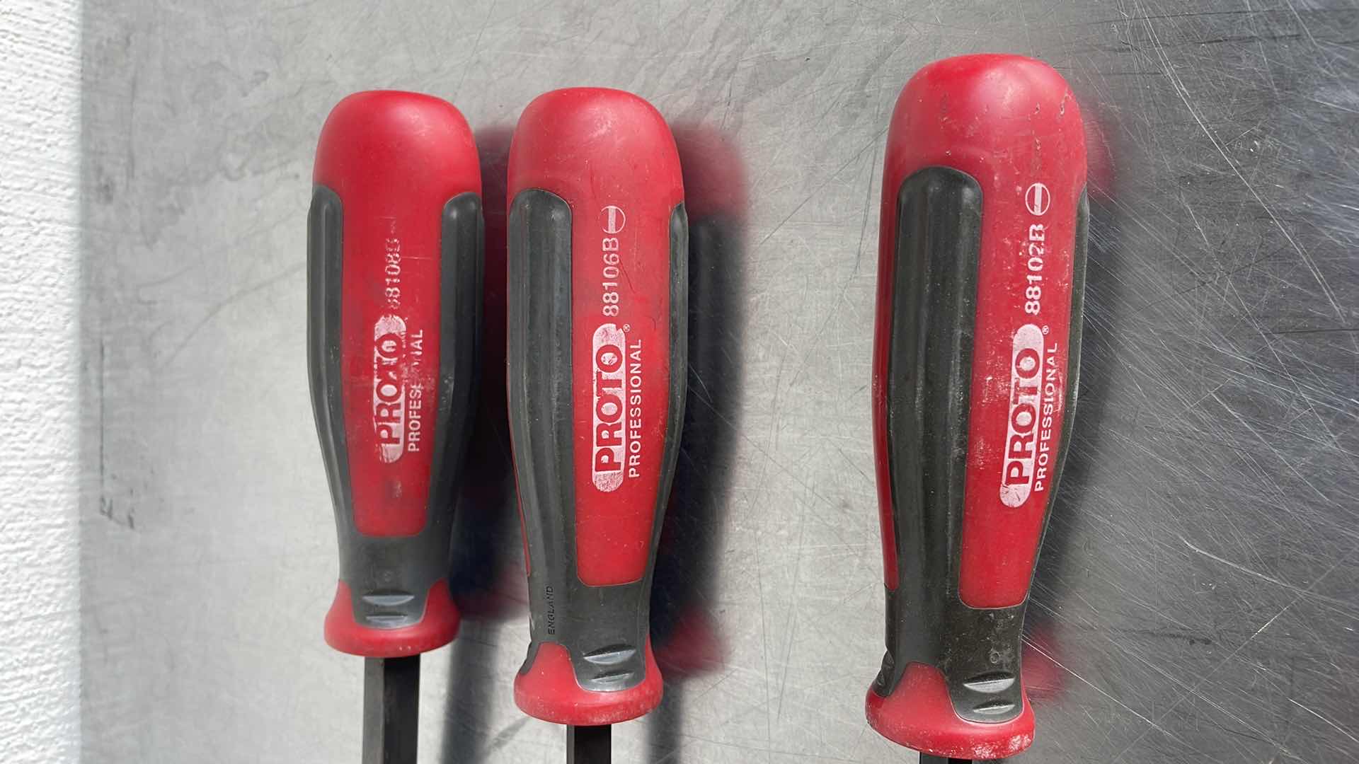 Photo 1 of 3 PC. PROTO 88108B 88106B & 88102B PROTOBLACKT SQUARE SHANK SLOTTED SCREWDRIVERS
