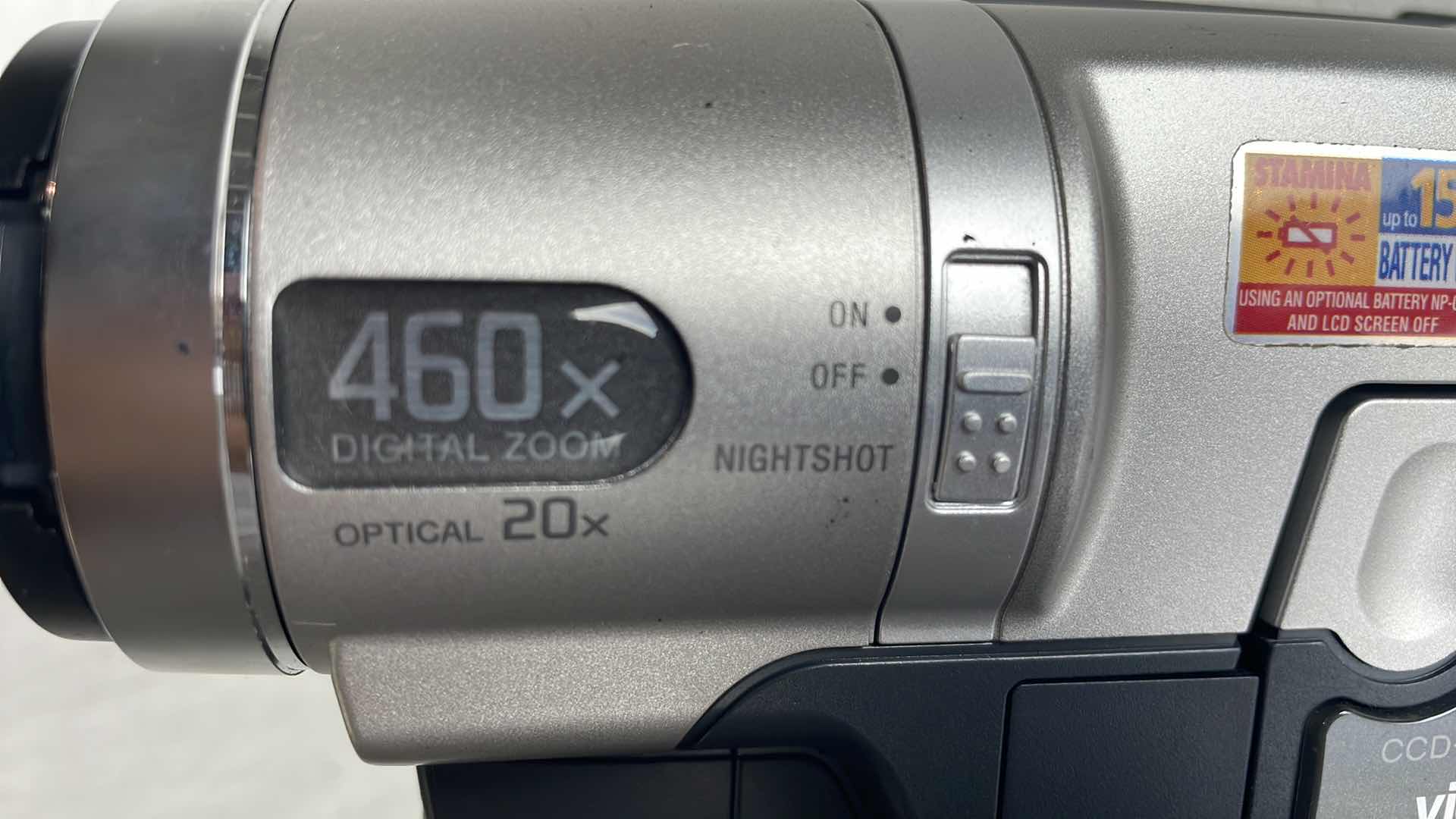 Photo 1 of SONY HANDY CAM VISION CCD-TRV108 NTSC 460x DIGITAL ZOOM OPTICAL 20x