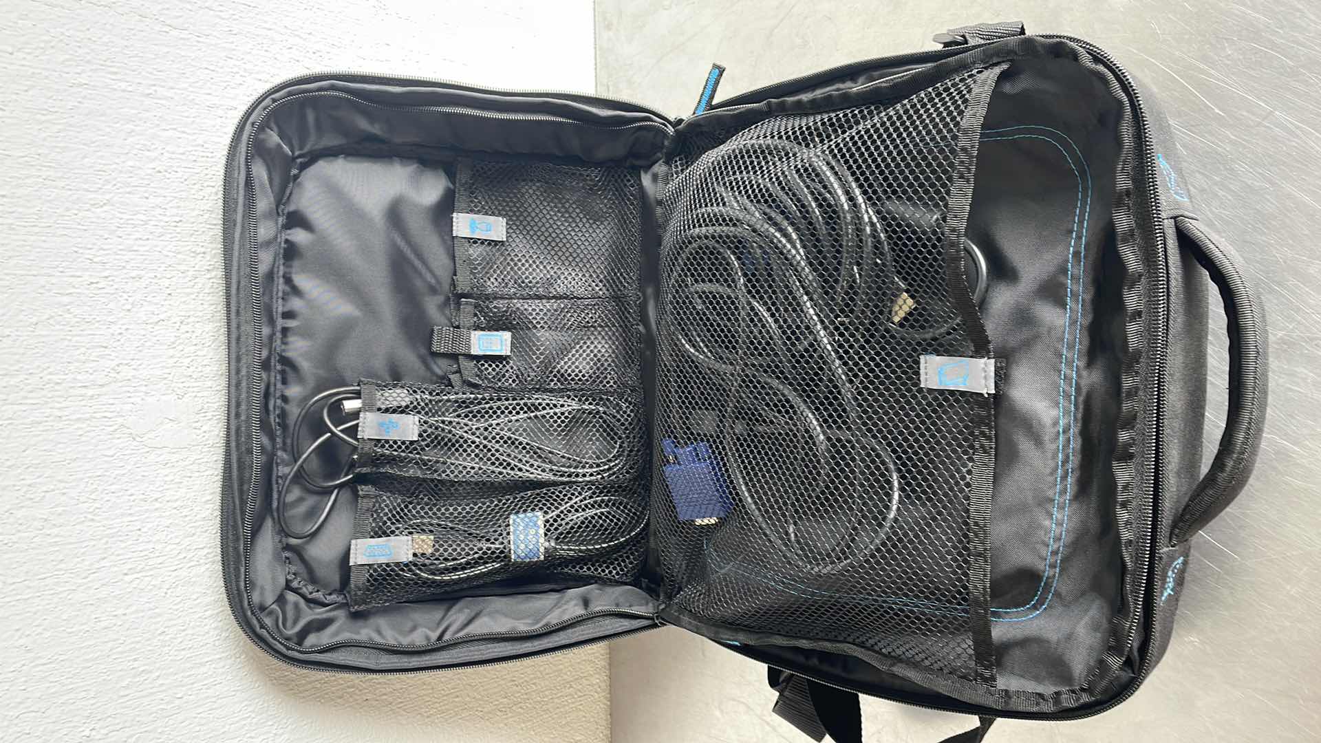 Photo 1 of INFOCUS IN1500 PROJECTOR