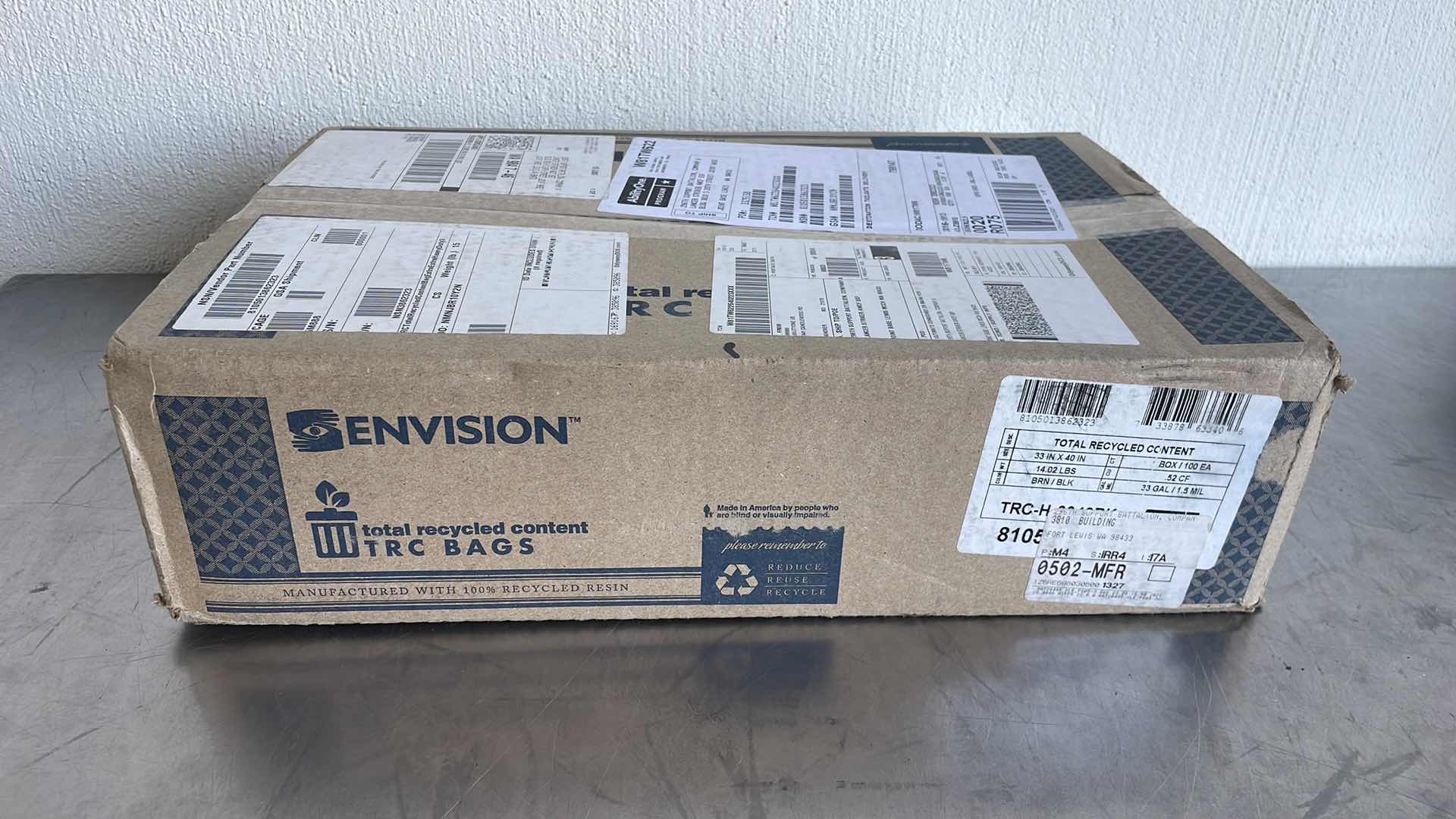 Photo 1 of ENVISION PROPERFORMANCE TRASH BAGS 33GAL BLACK 1.5MIL (100)