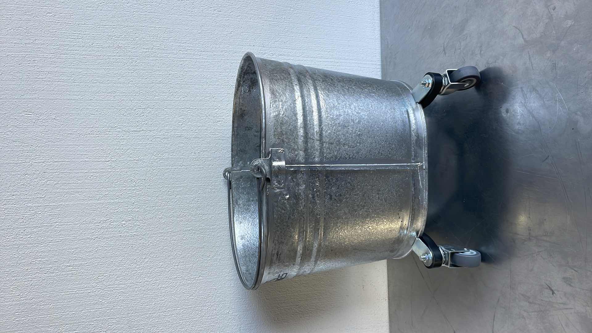 Photo 1 of GEERPRES SEAWAY GALVANIZED STEEL OVAL MOP BUCKET