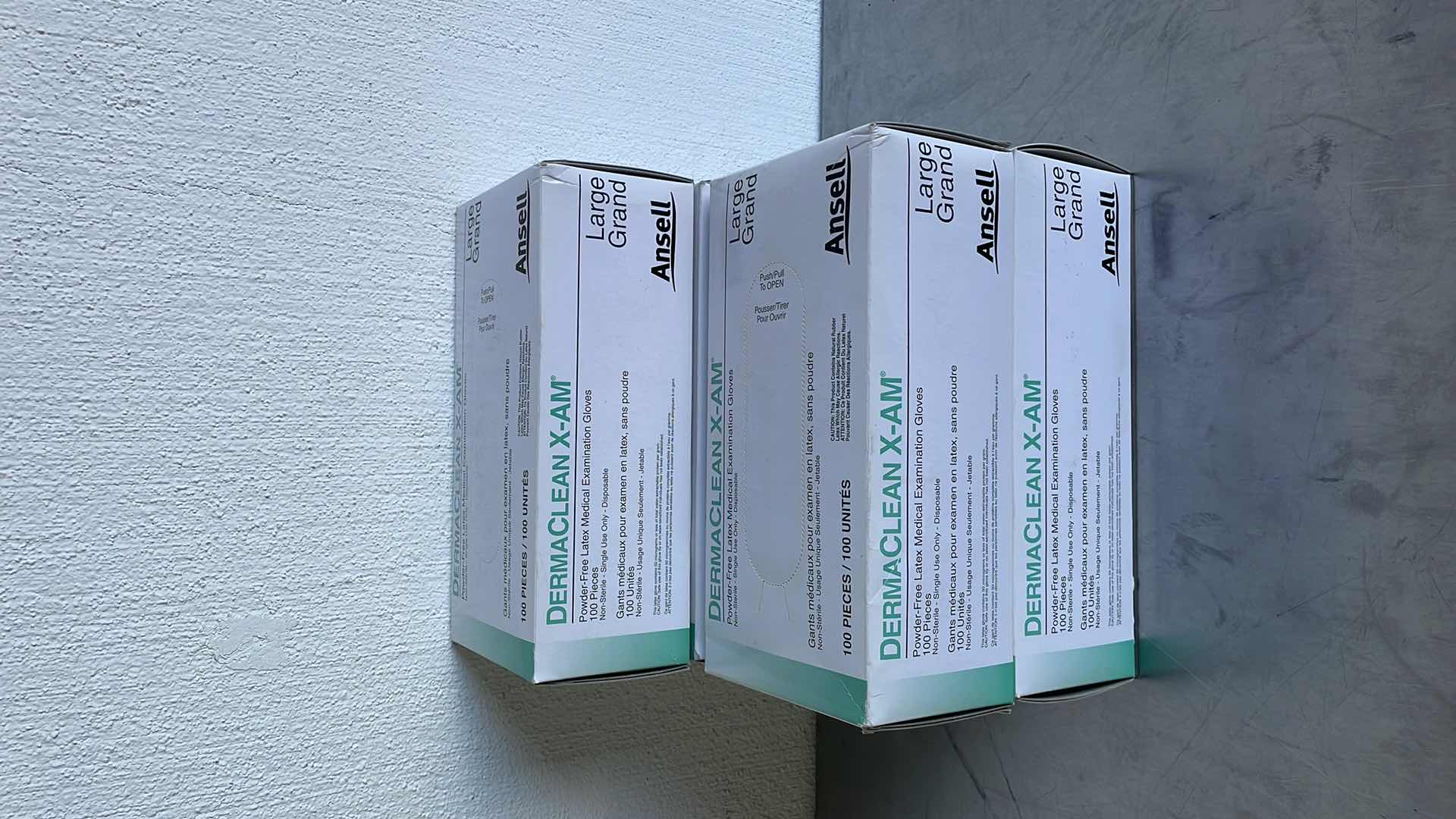 Photo 1 of DERMACLEAN X-AM LARGE POWDER FREE LATEX MEDICAL EXAMINATION GLOVES 5 BOXES