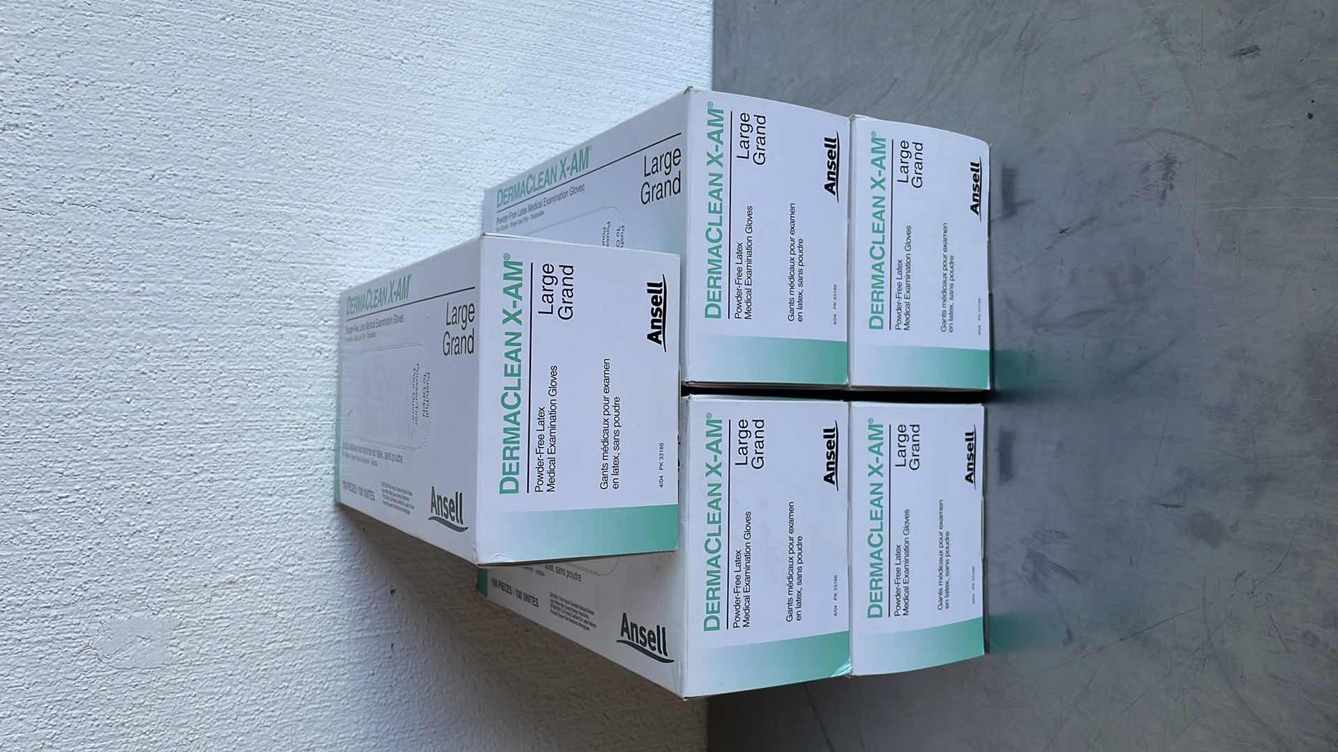 Photo 1 of DERMACLEAN X-AM LARGE POWDER FREE LATEX MEDICAL EXAMINATION GLOVES 5 BOXES