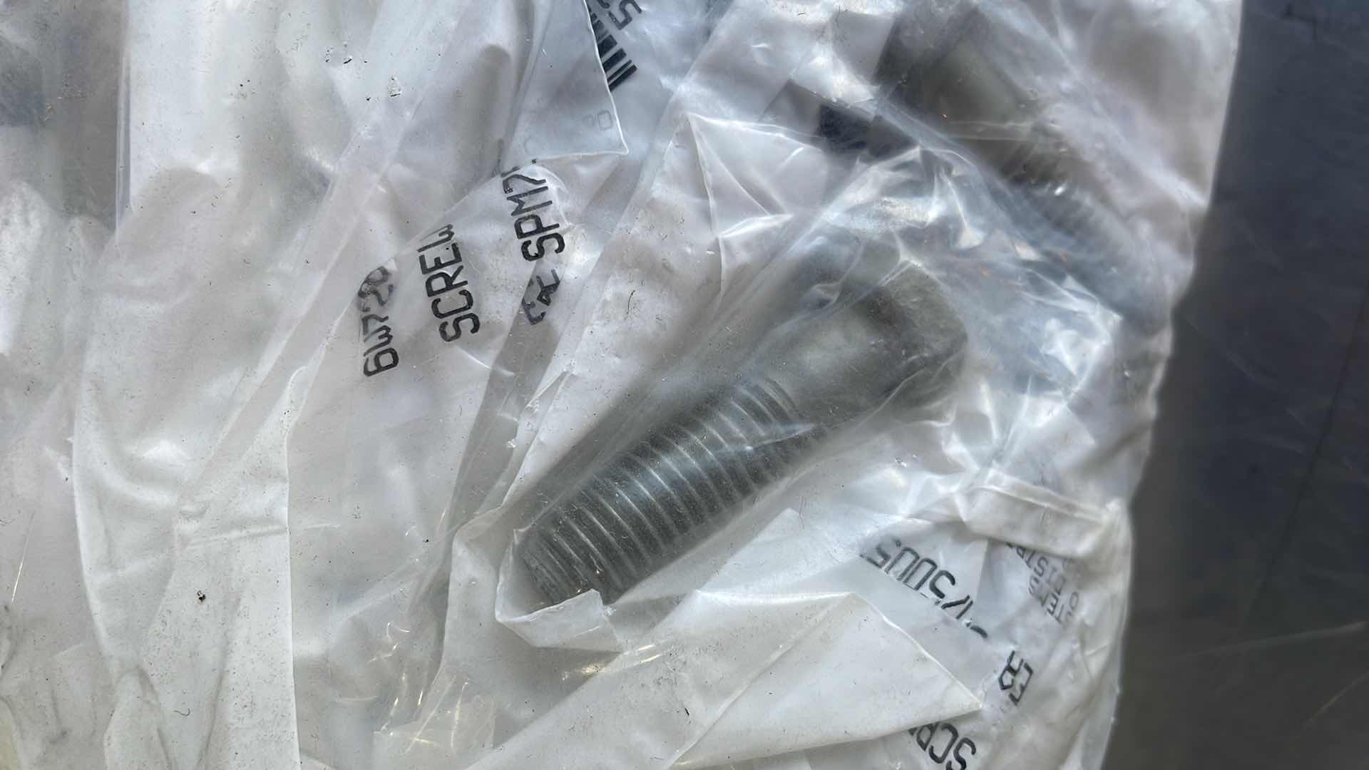 Photo 1 of 3/8"-16 X 1-1/2" GRADE 8 HEX HEAD CAP SCREW BOLT CADMIUM WHITE PLATED (100)