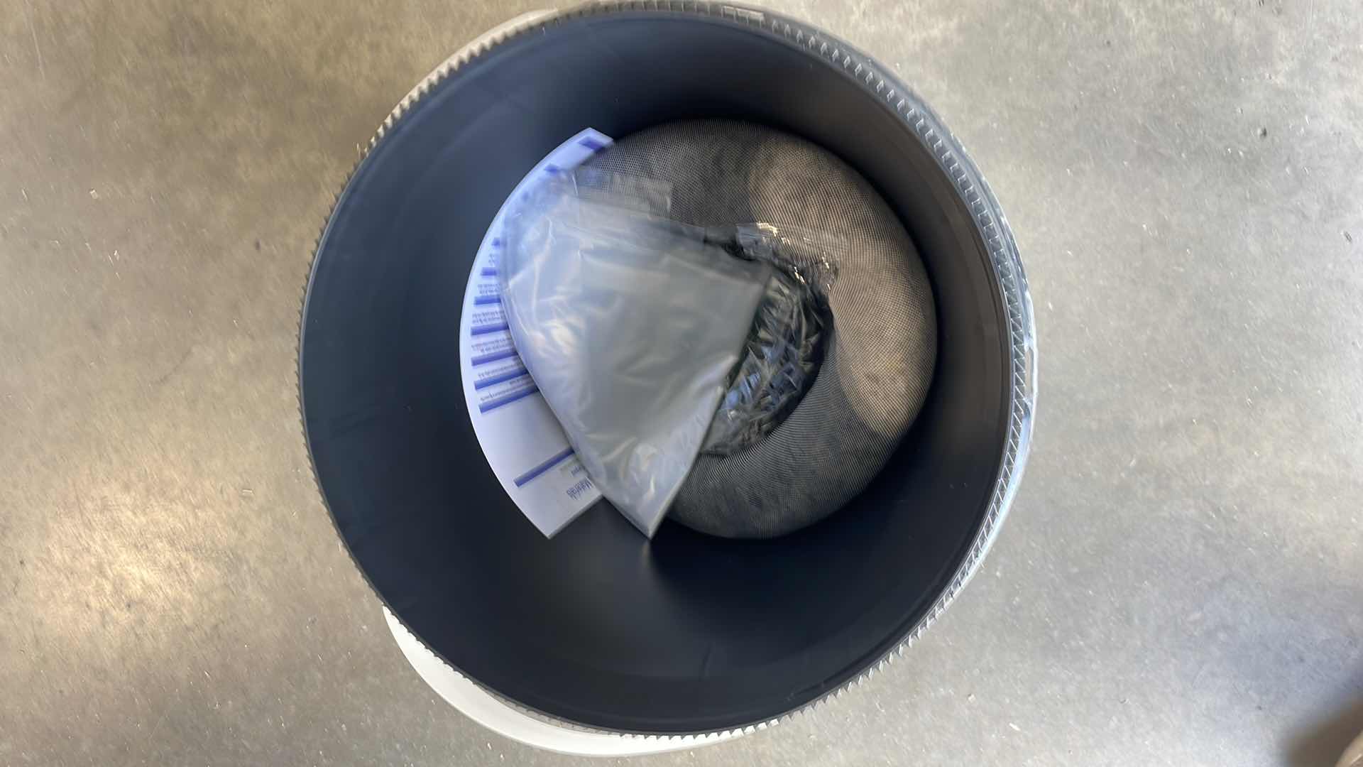 Photo 1 of 5 GAL UNIVERSAL SPILL KIT