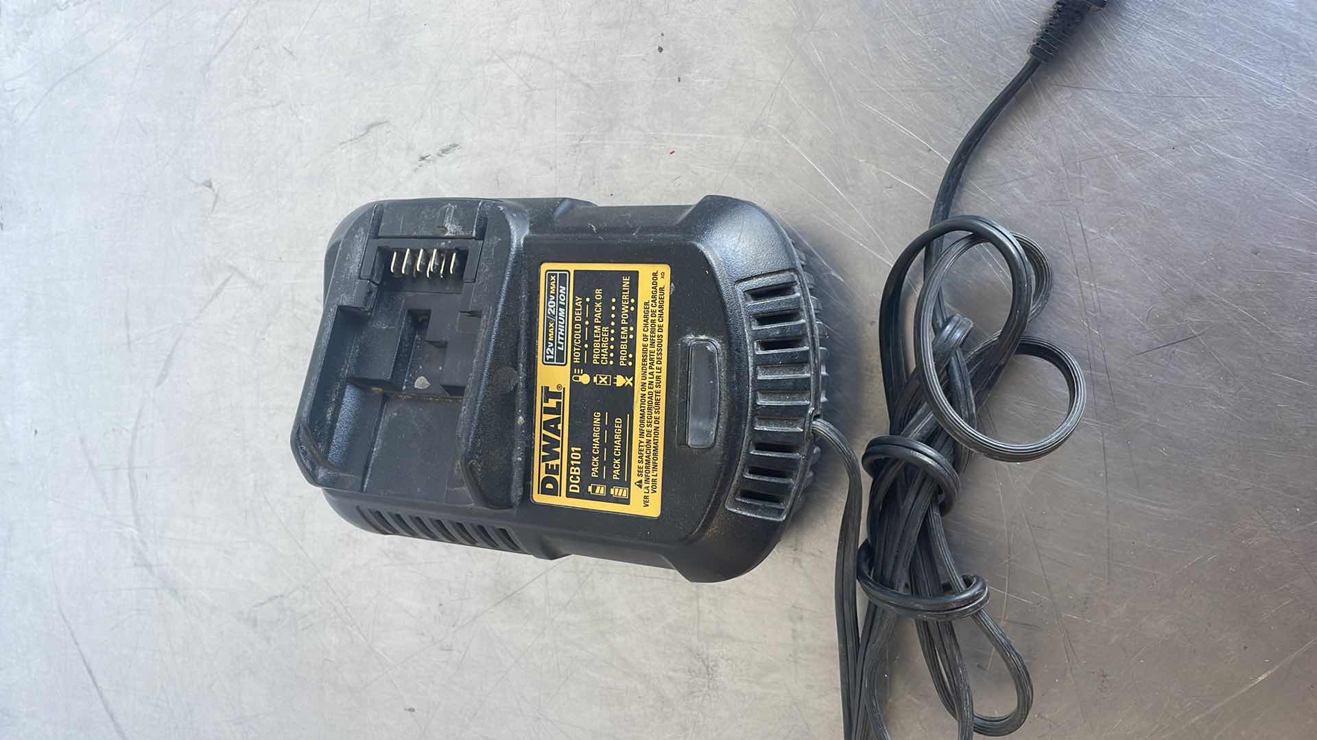 Photo 1 of DEWALT DCB101 12v & 20v MAX LITHIUM ION CHARGER