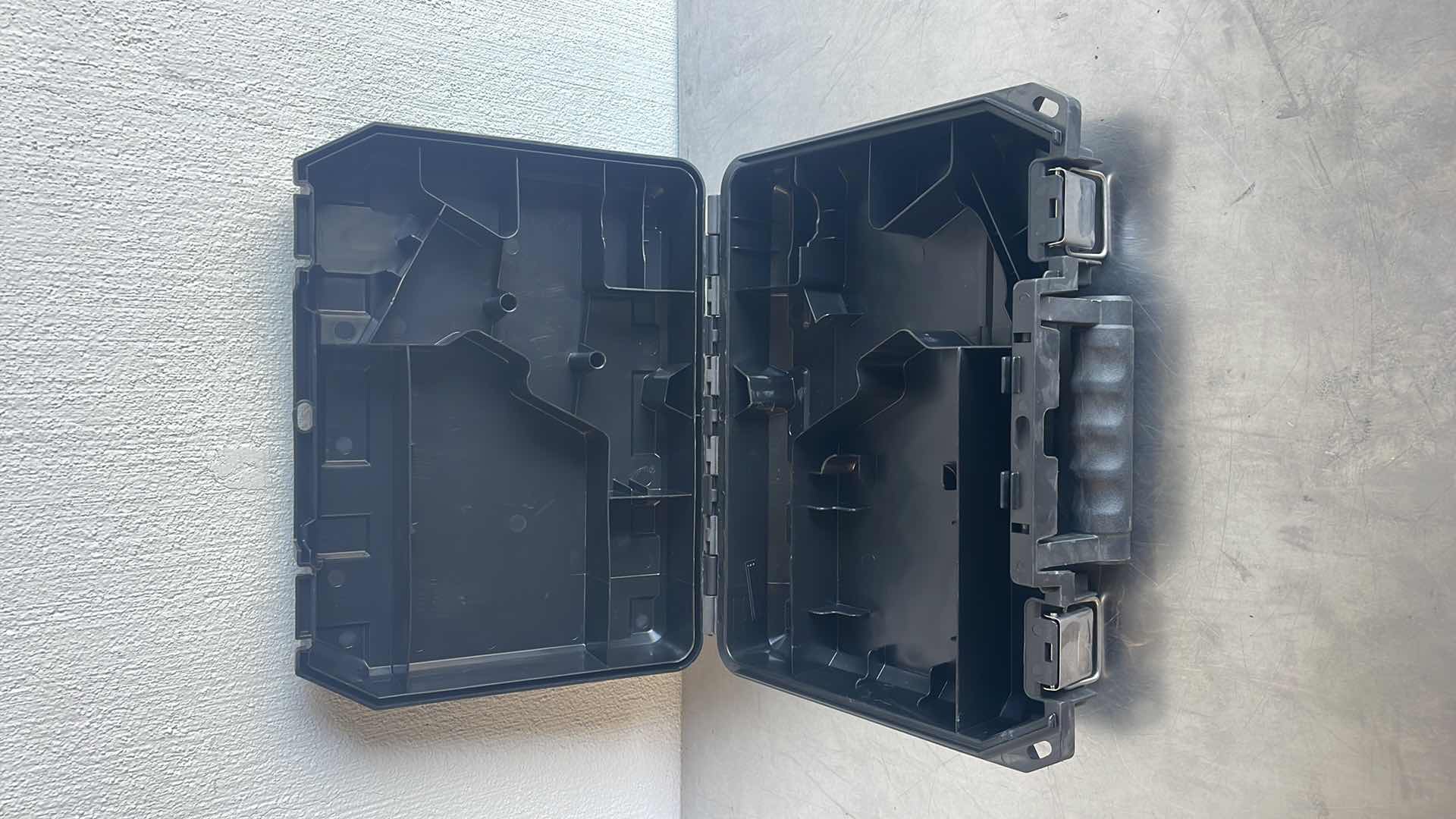 Photo 2 of DEWALT DW920 7.2v CORDLESS SCREWDRIVER HARD PLASTIC CASE