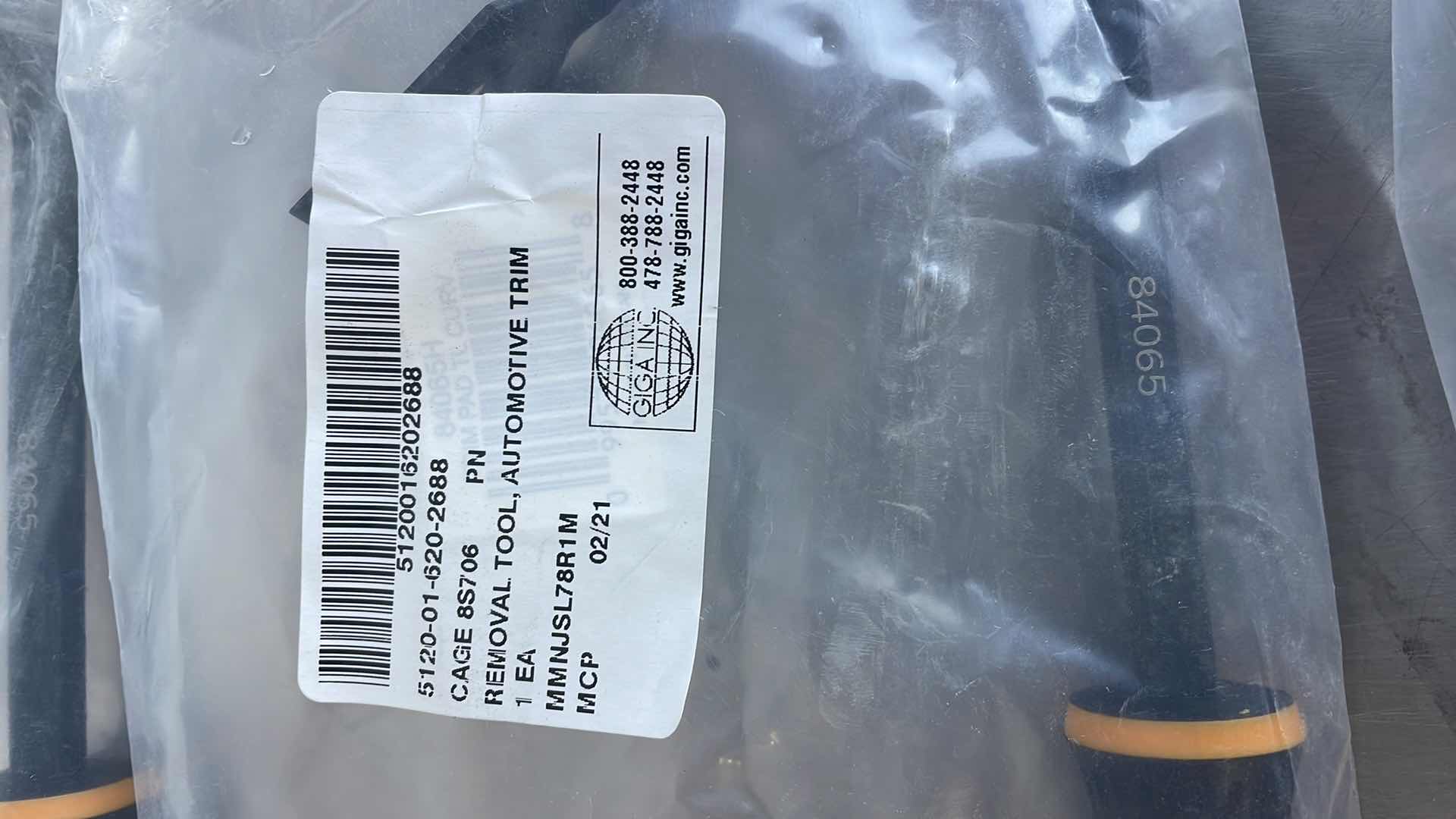 Photo 1 of GEAR WRENCH AUTOMOTIVE TRIM REMOVAL TOOLS (4)